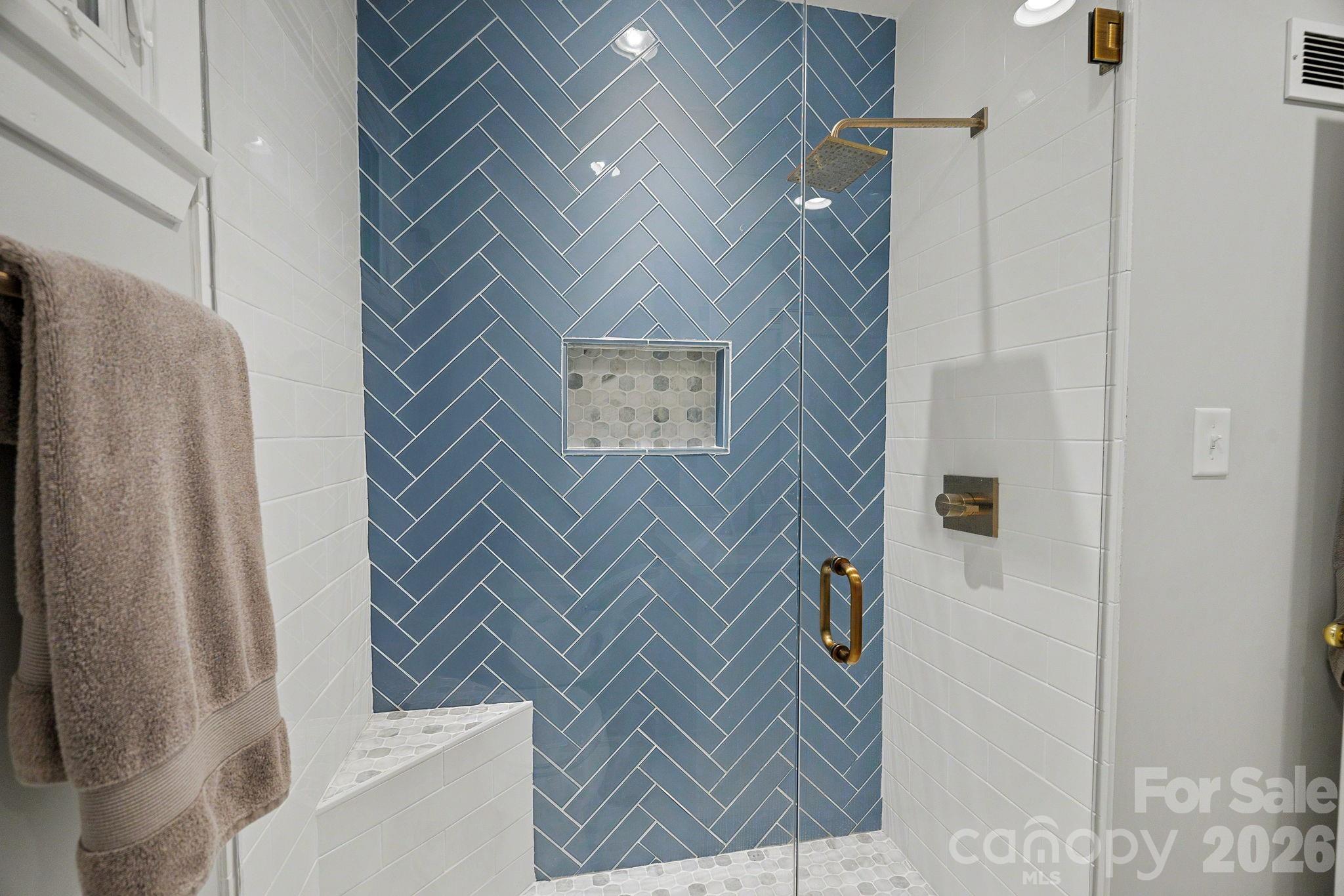 4703 Woodlark Lane Property Photo 14