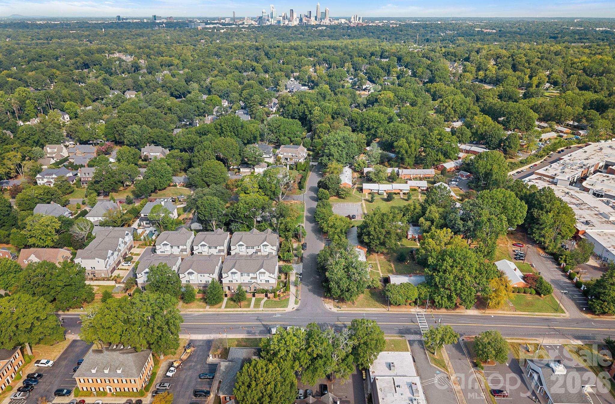 4703 Woodlark Lane Property Photo 25