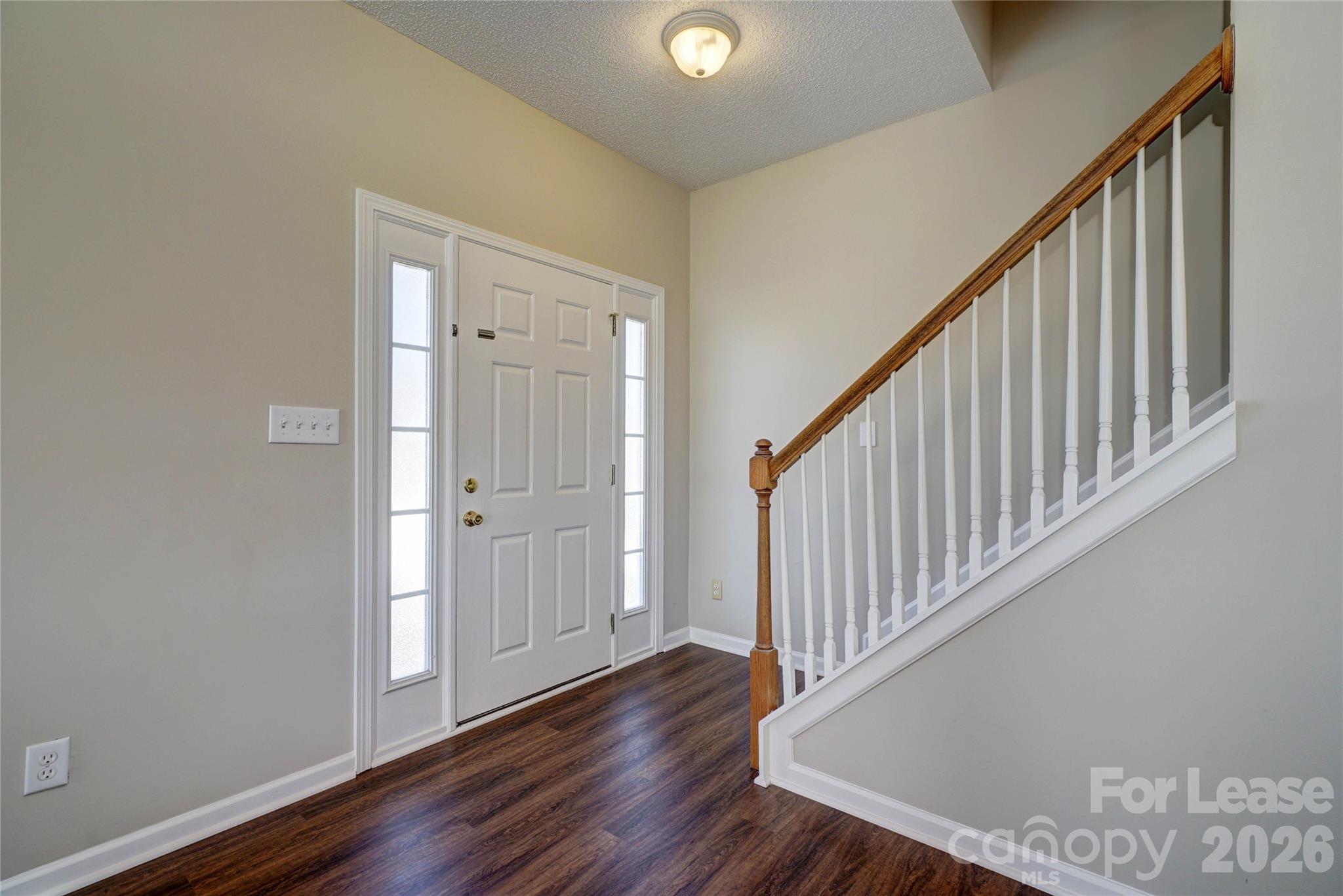 2034 Wexford Way Property Photo 2