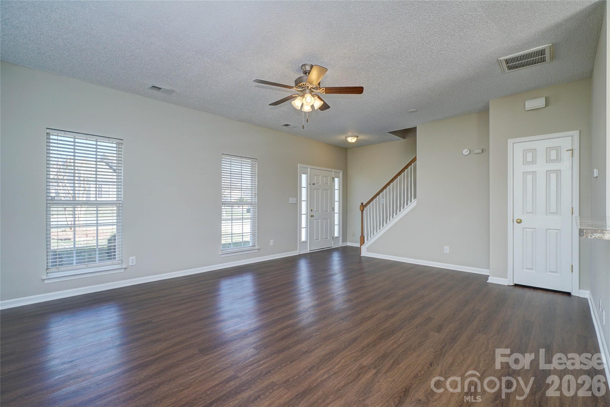 2034 Wexford Way Property Photo 3