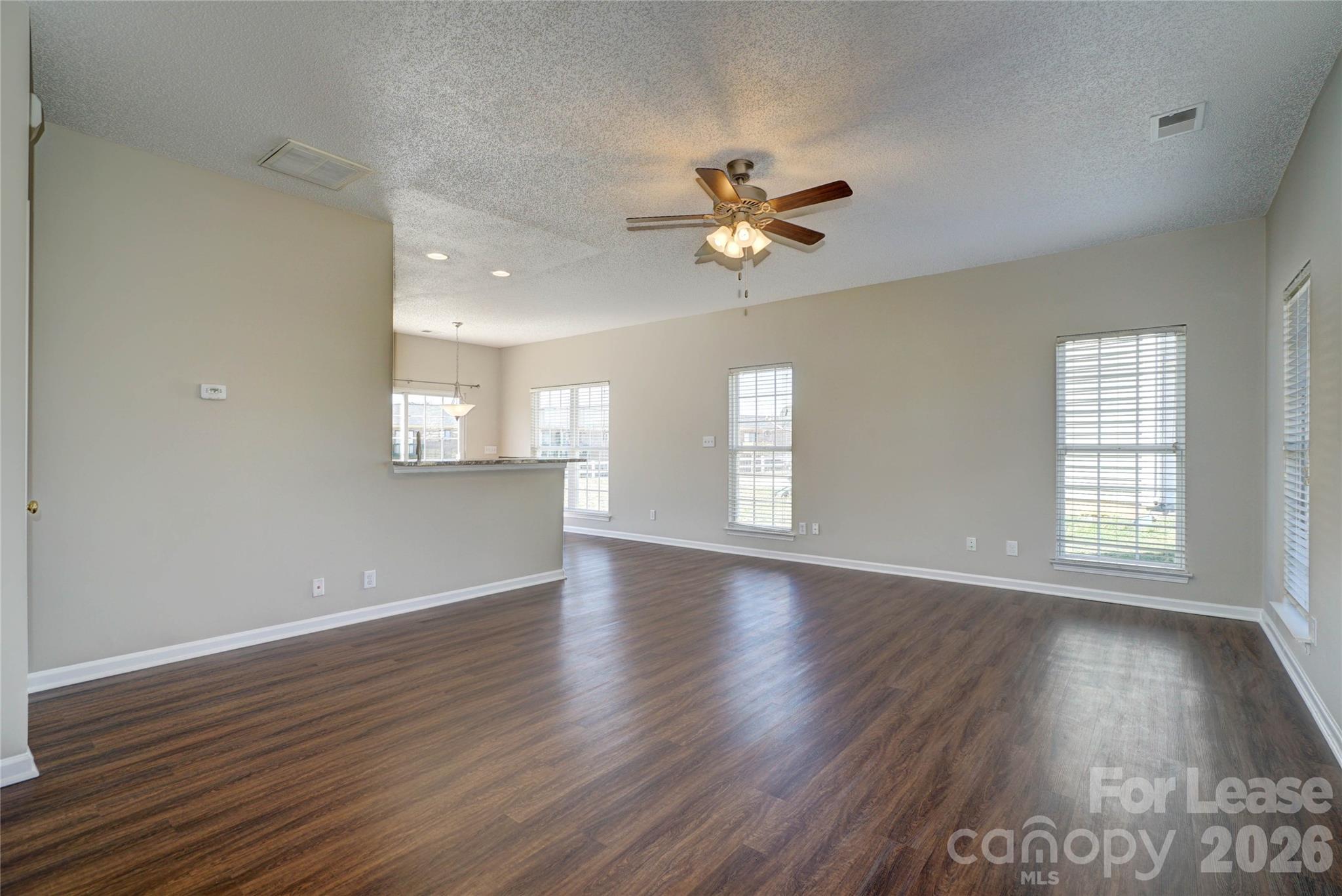 2034 Wexford Way Property Photo 4