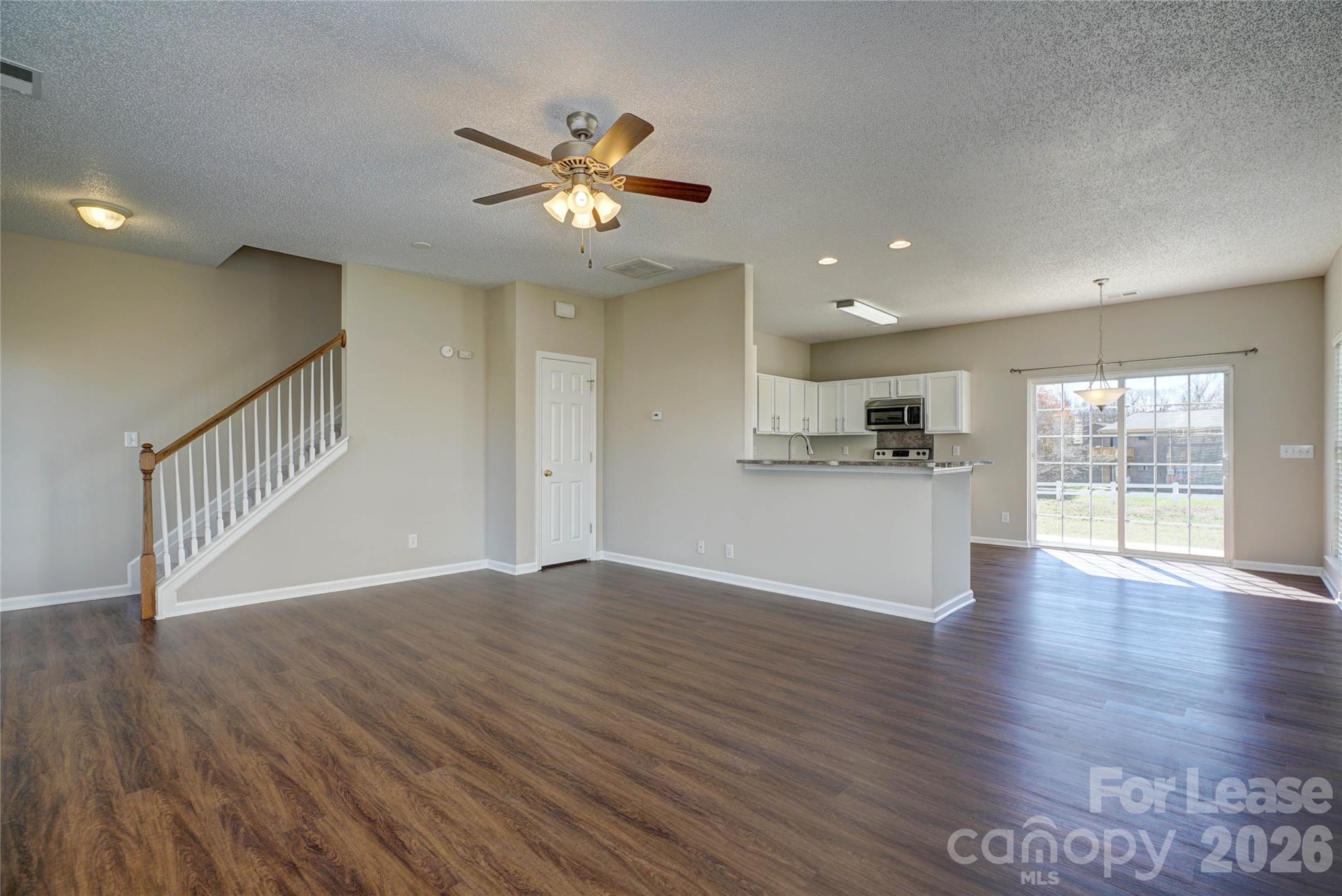 2034 Wexford Way Property Photo 6