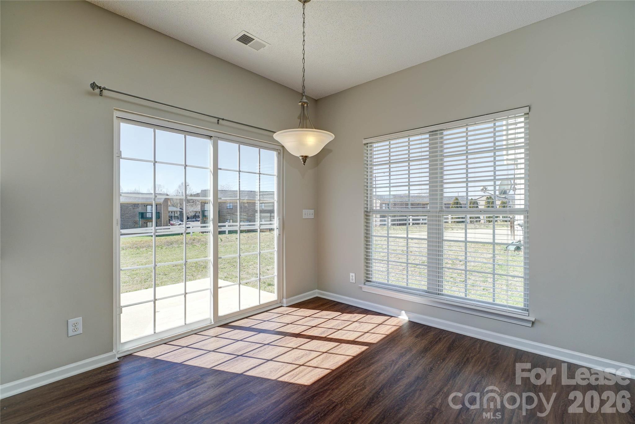 2034 Wexford Way Property Photo 12