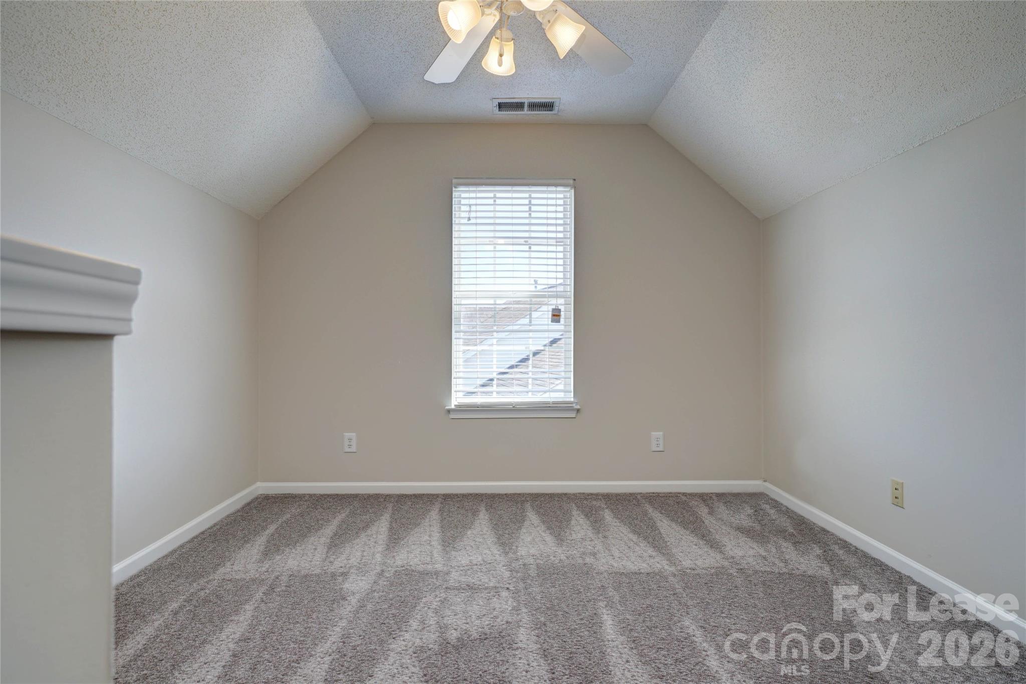 2034 Wexford Way Property Photo 19