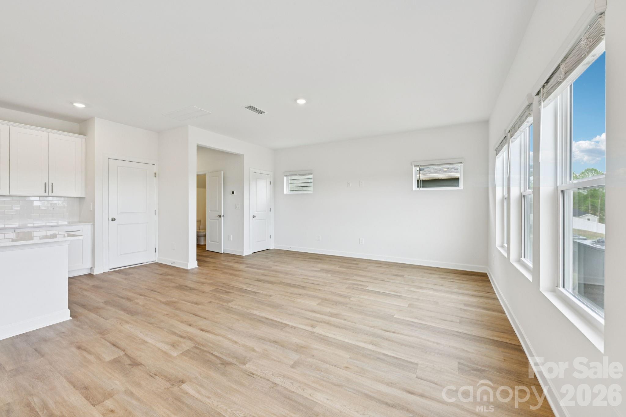 5060 Poplin Valley Property Photo 4