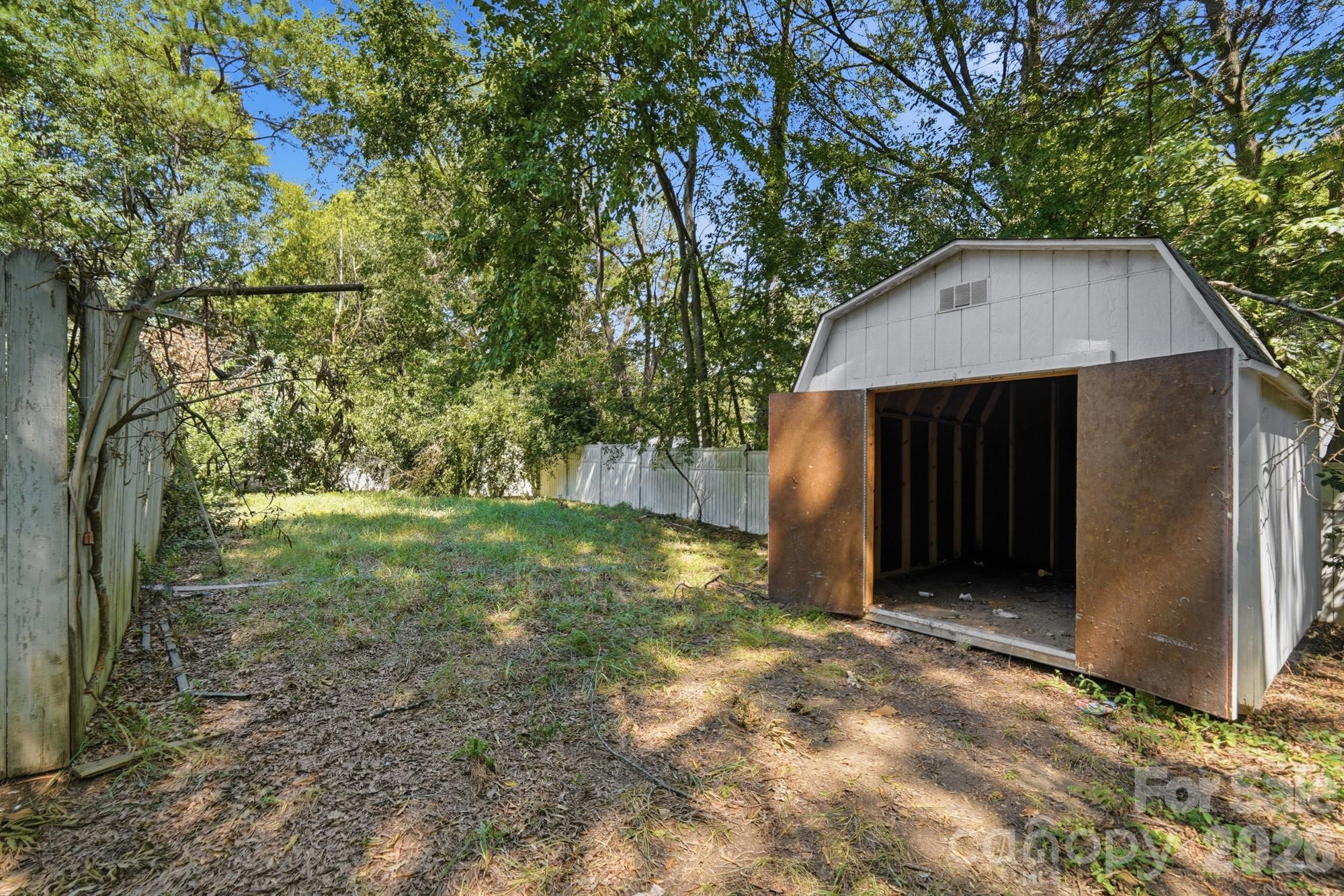 3321 Chilham Place Property Photo 44