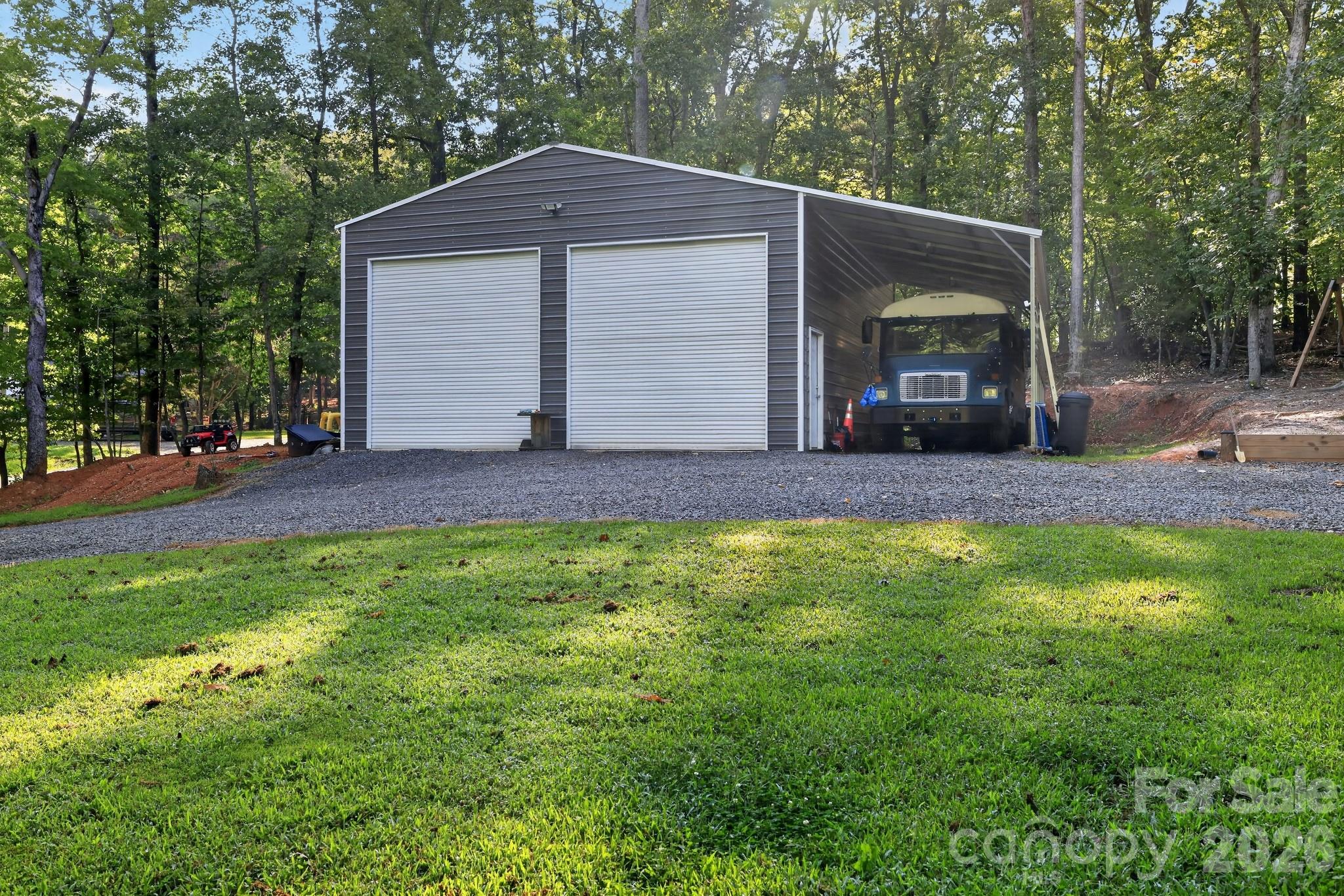 140 Fernwood Court Property Photo 3