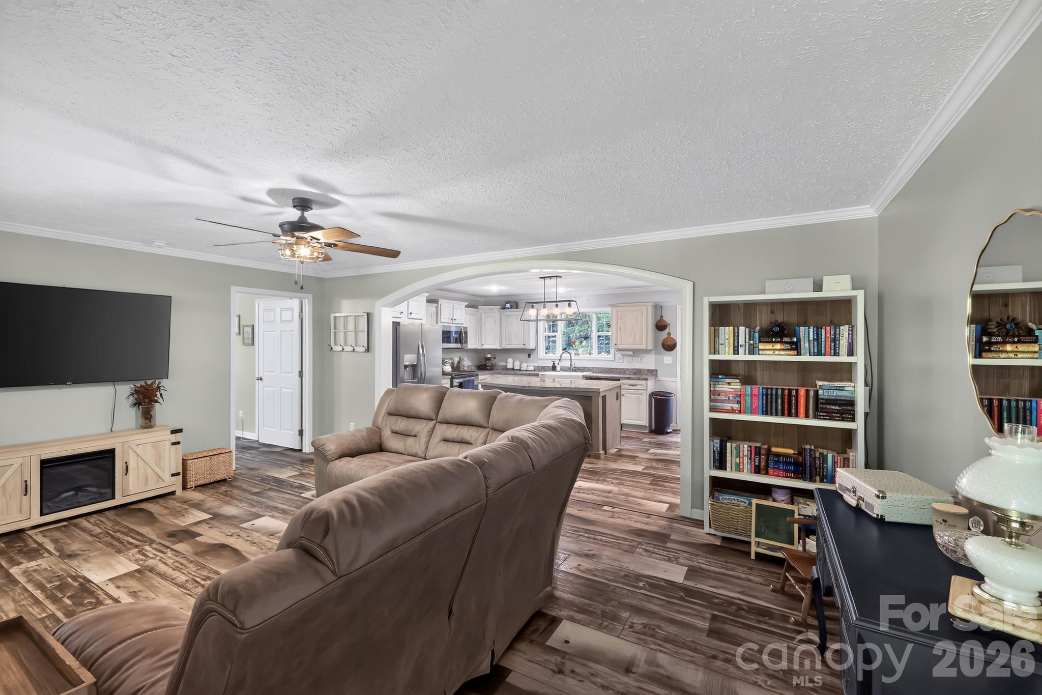 140 Fernwood Court Property Photo 10