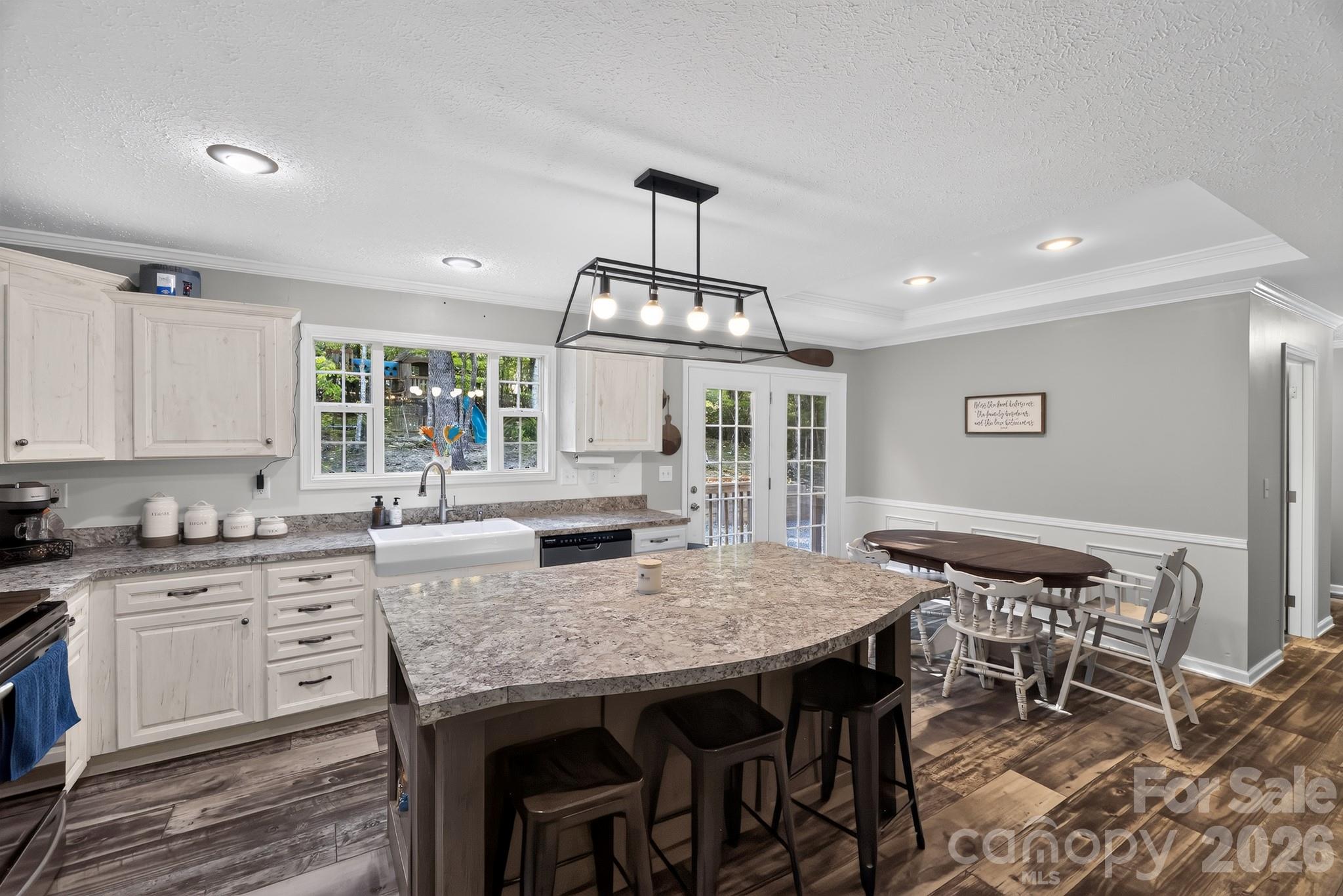 140 Fernwood Court Property Photo 12
