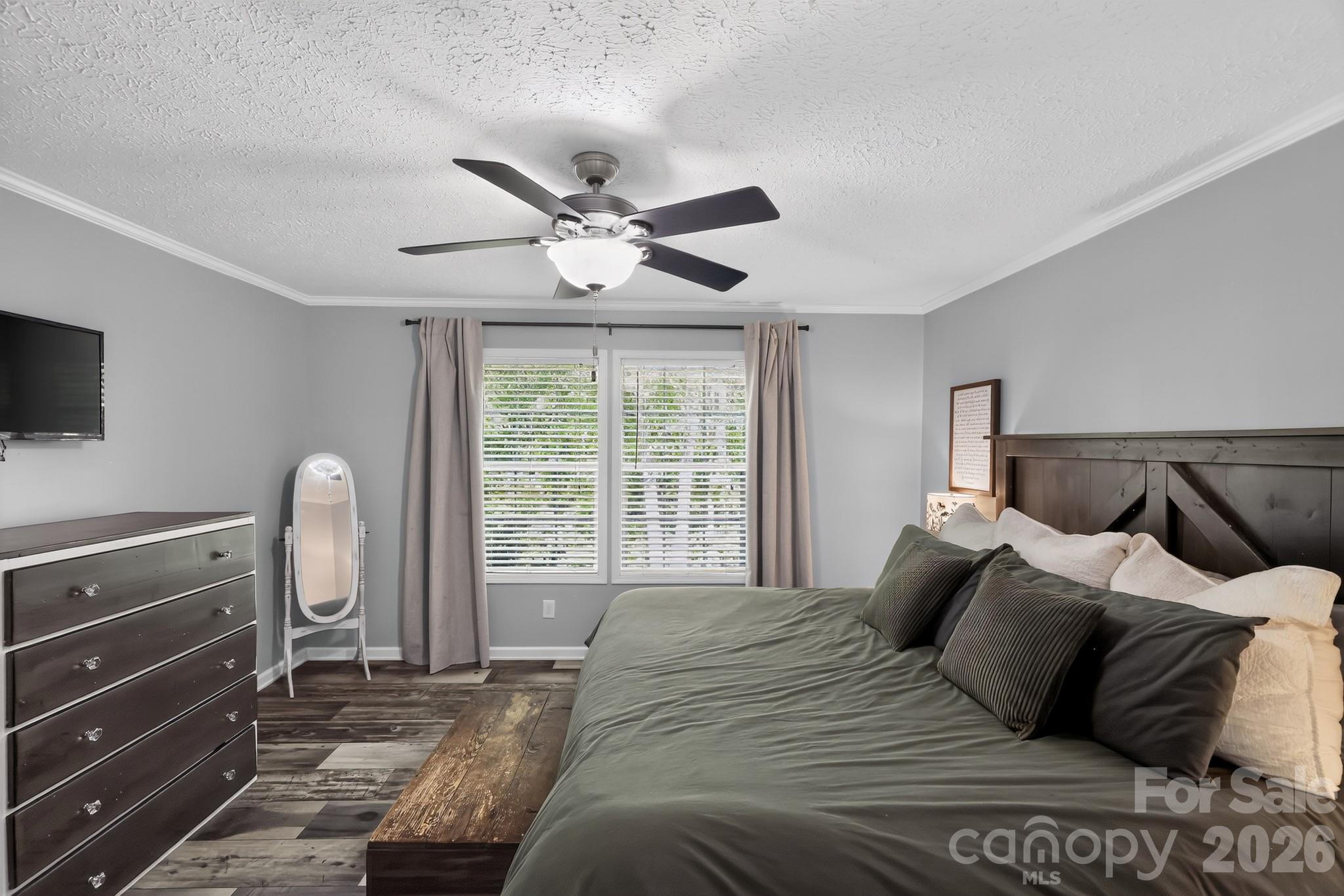 140 Fernwood Court Property Photo 18