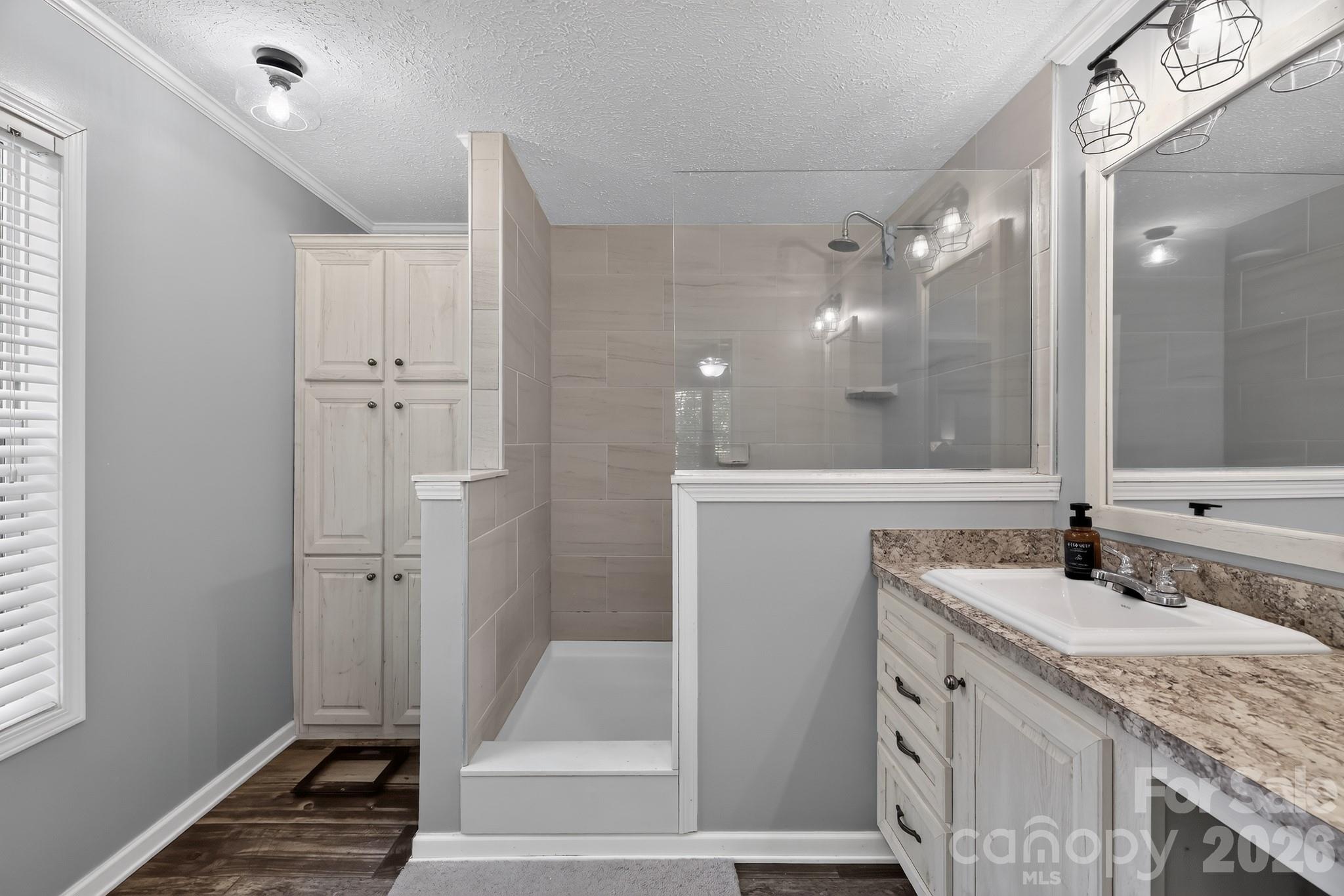 140 Fernwood Court Property Photo 20