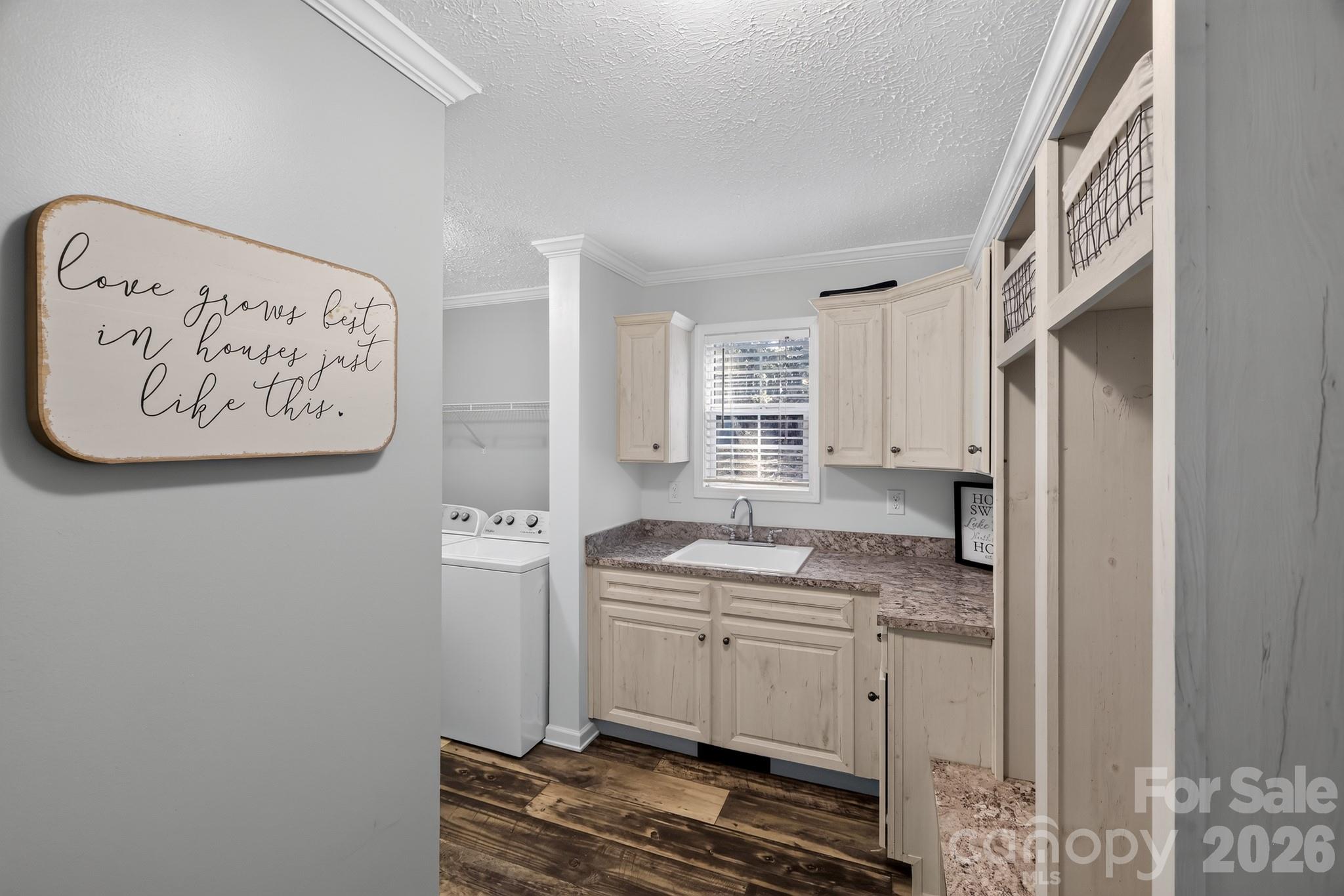 140 Fernwood Court Property Photo 24