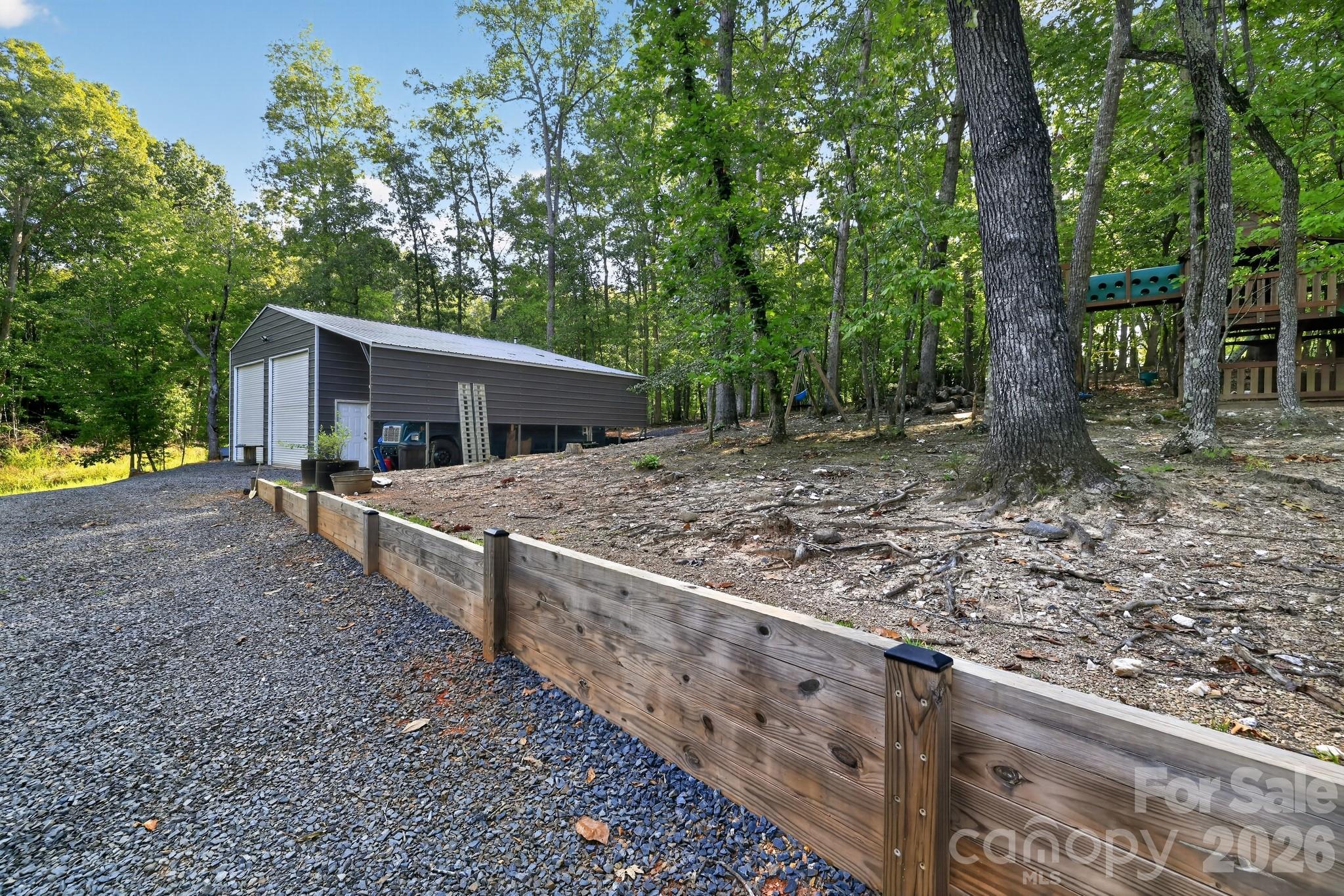 140 Fernwood Court Property Photo 26