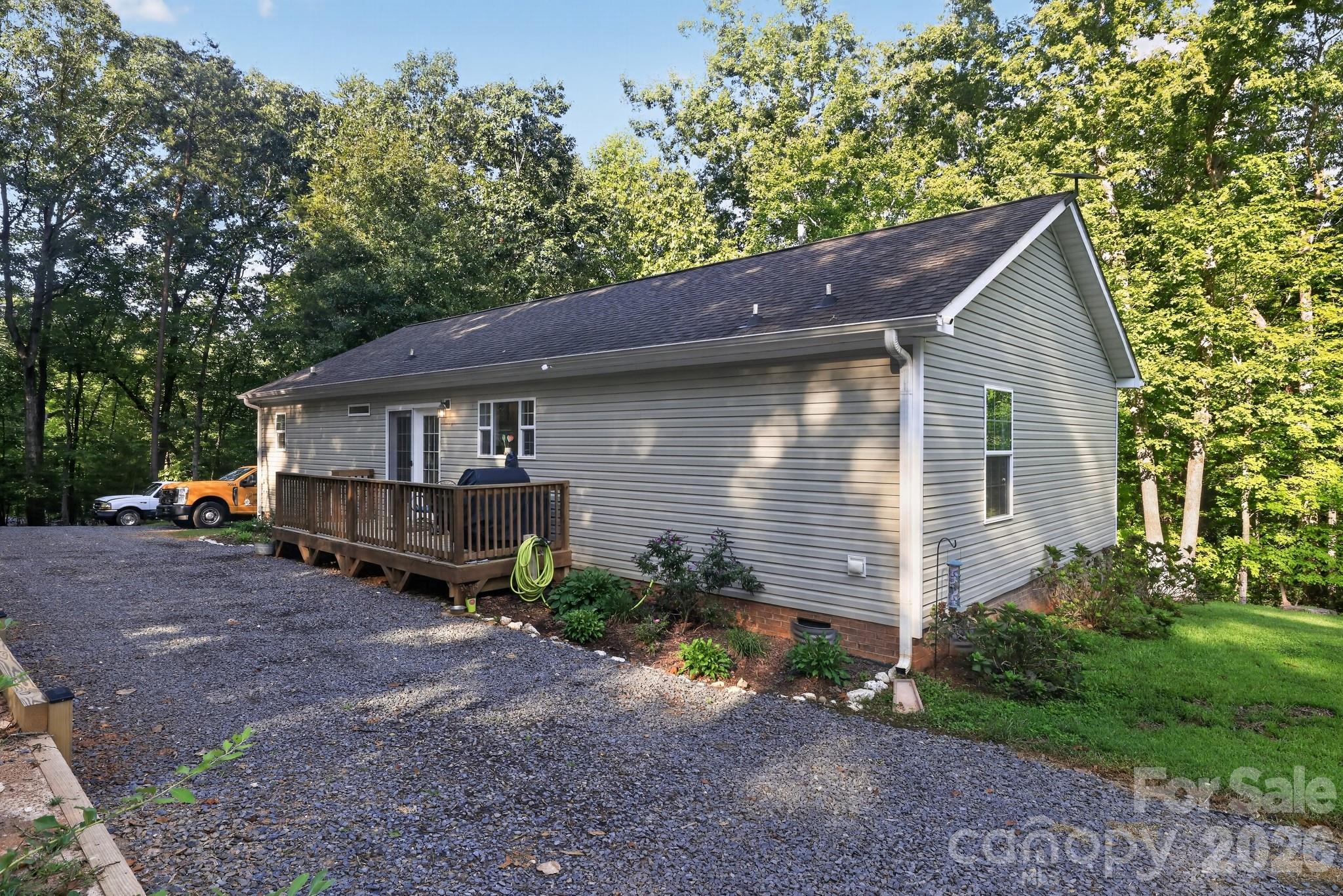 140 Fernwood Court Property Photo 34