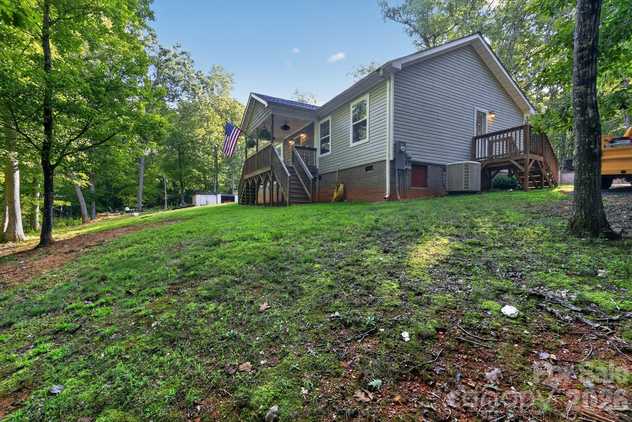 140 Fernwood Court Property Photo 36