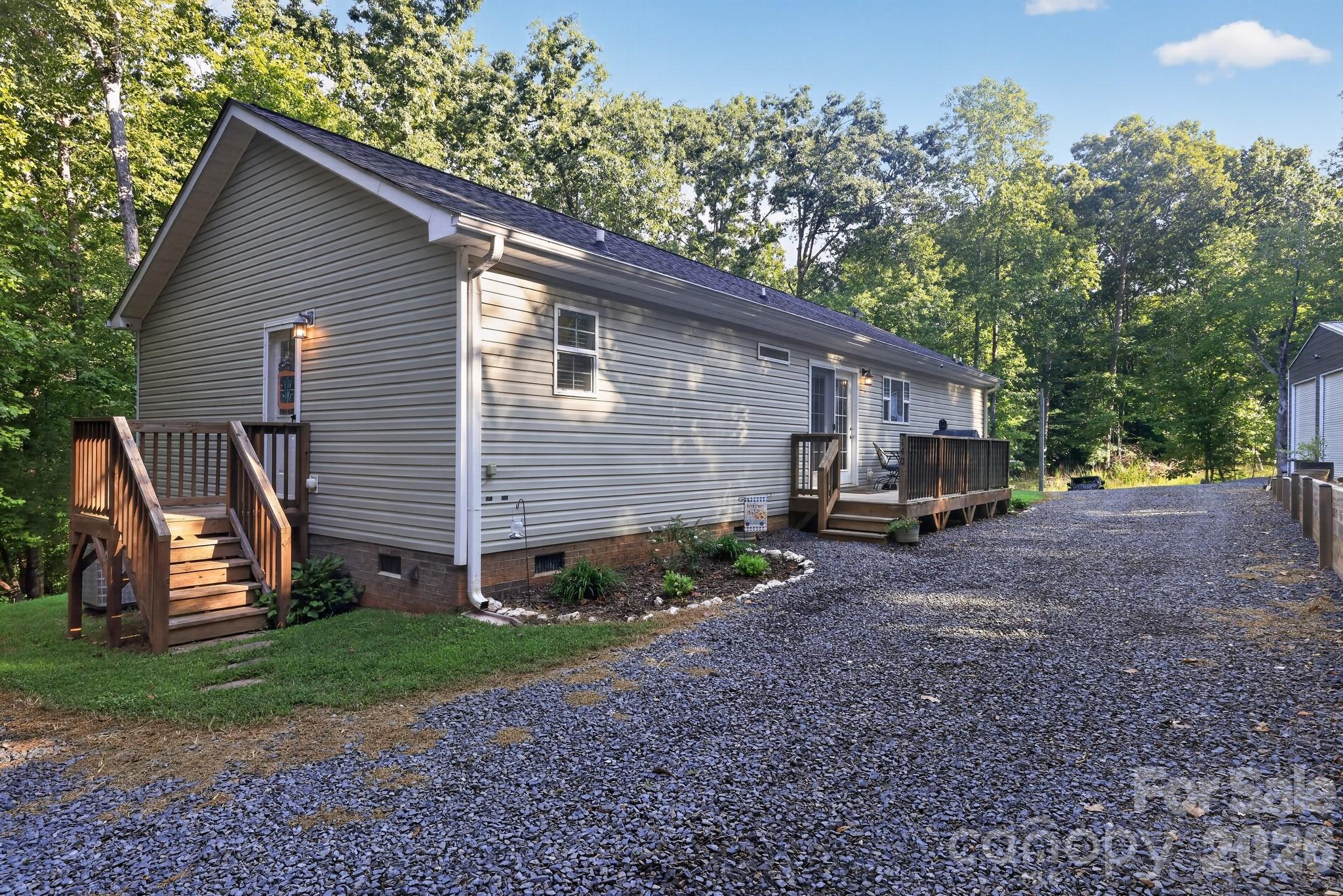 140 Fernwood Court Property Photo 37