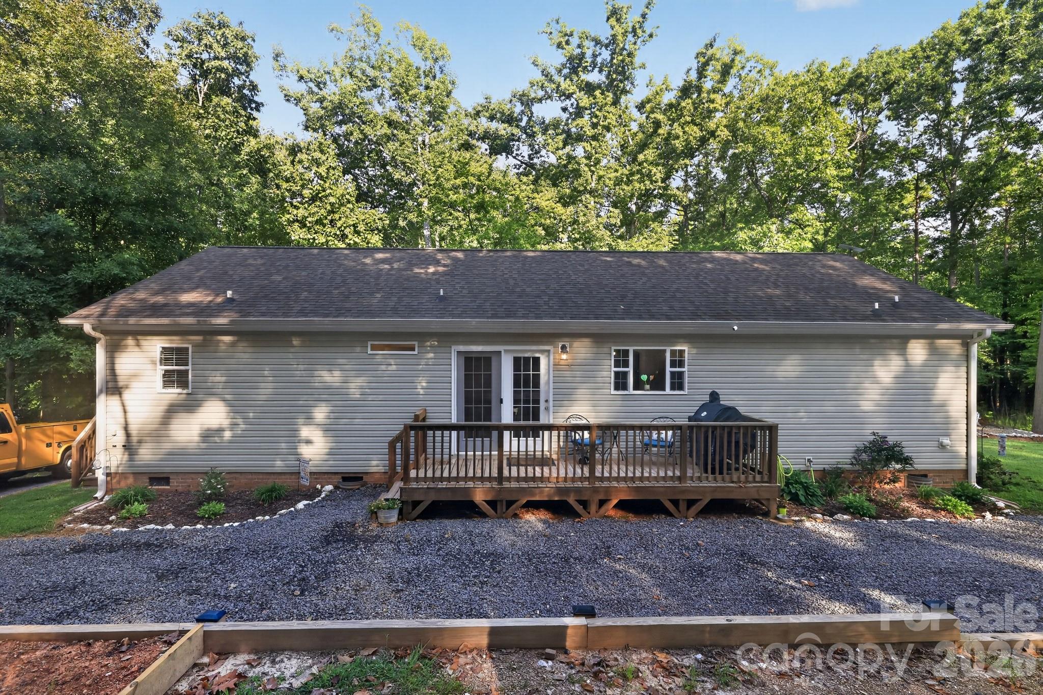 140 Fernwood Court Property Photo 38
