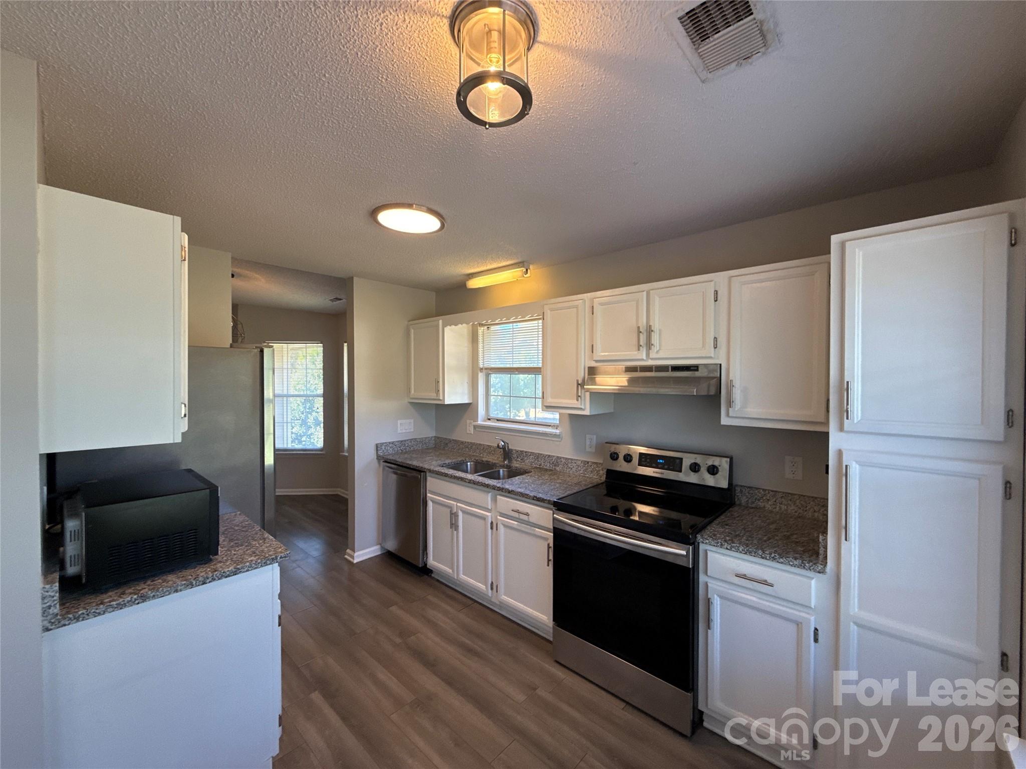 5803 Amity Springs Drive Property Photo 6