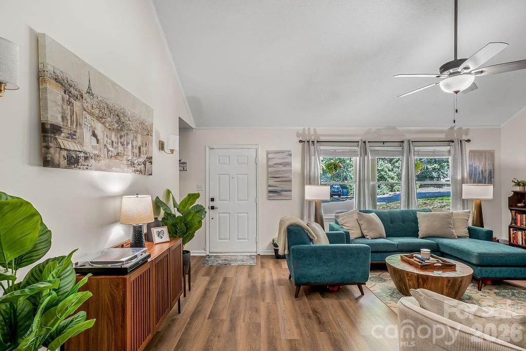 309 Treeline Drive Property Photo 4