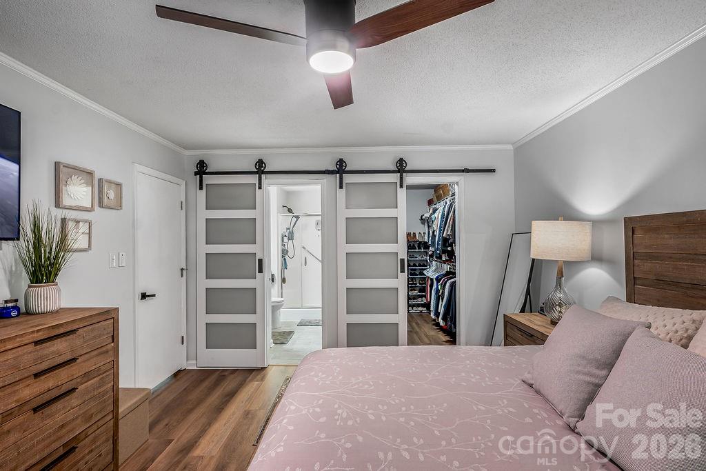 309 Treeline Drive Property Photo 16
