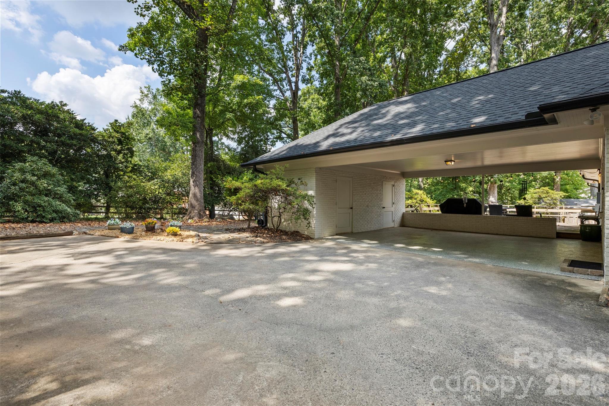 1009 Bearmore Drive Property Photo 31