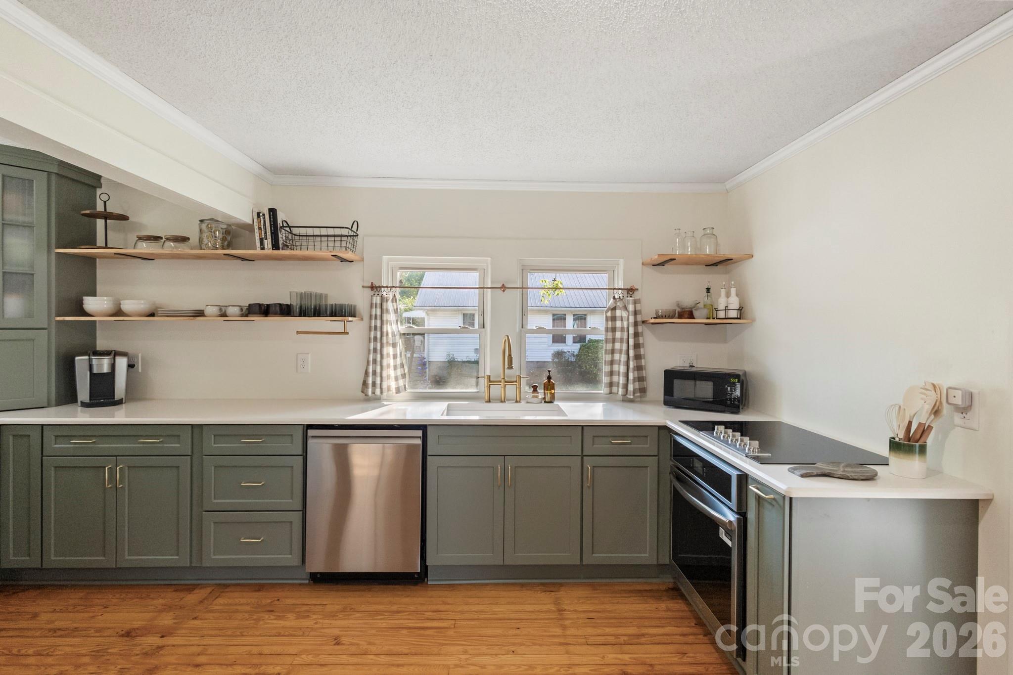 1810 Central Drive Property Photo 11