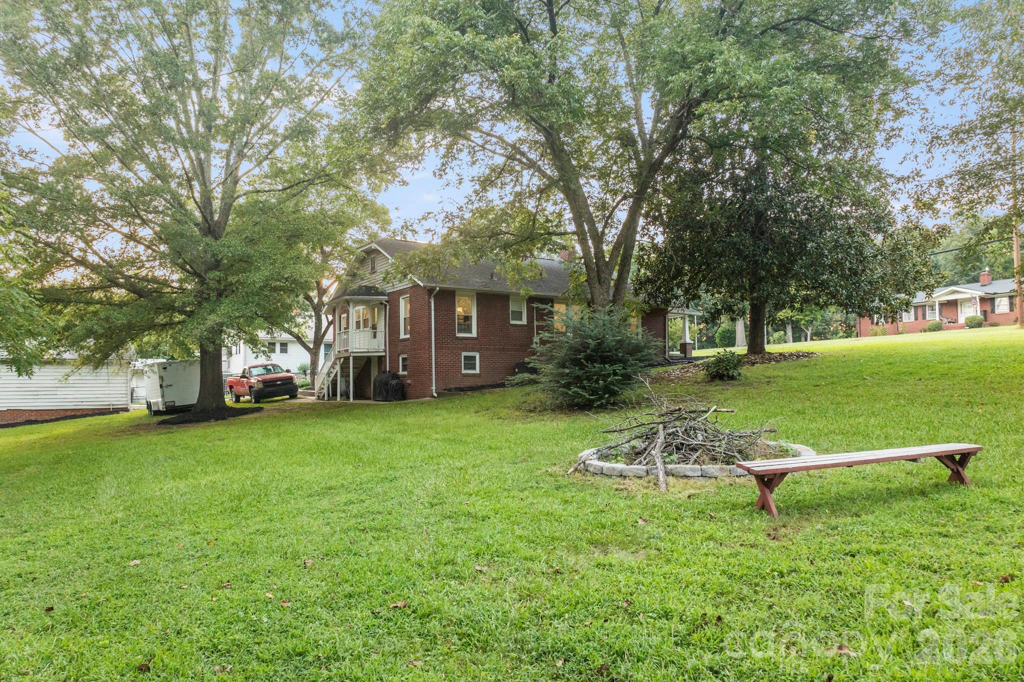 1810 Central Drive Property Photo 26