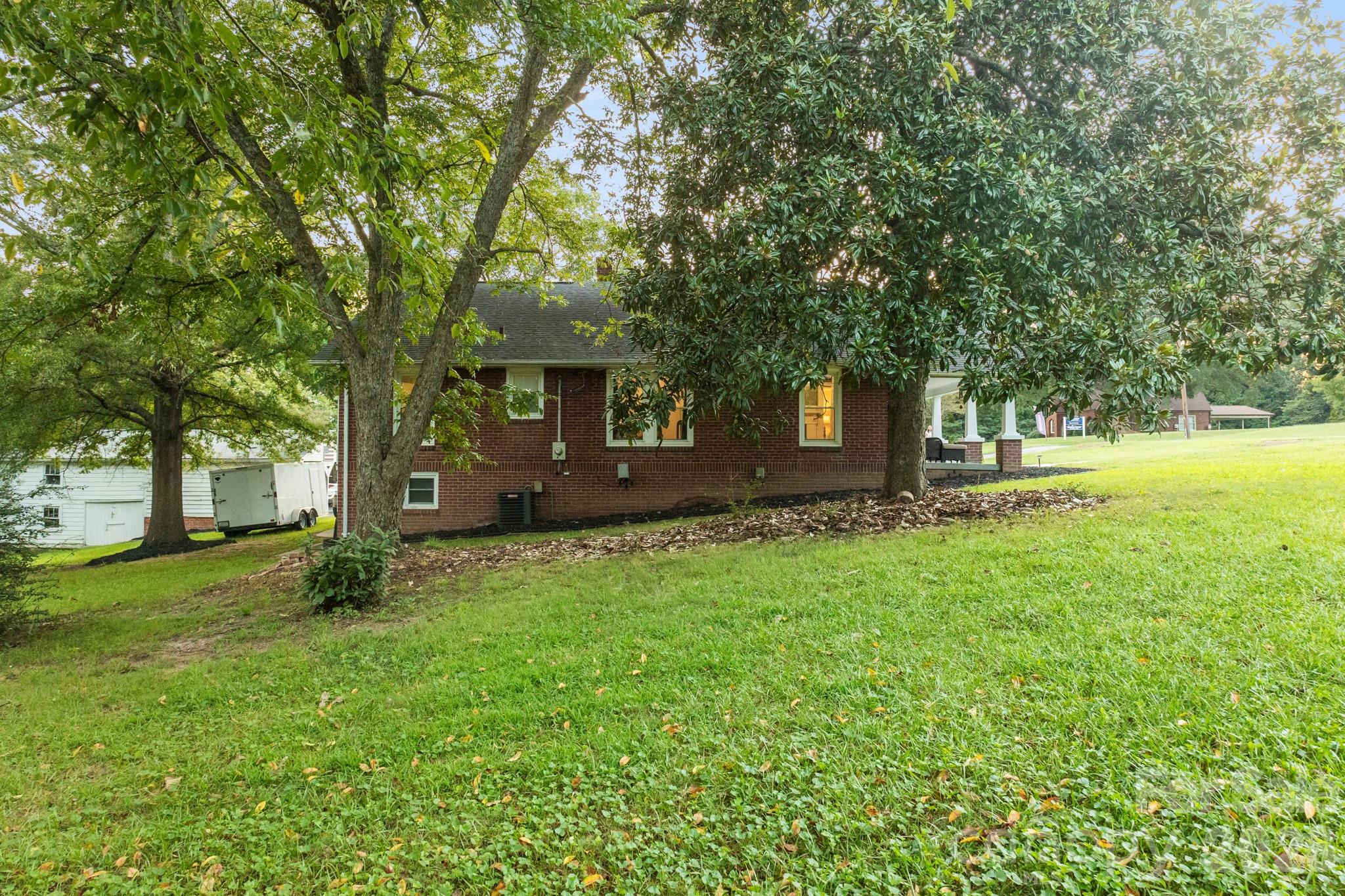 1810 Central Drive Property Photo 29