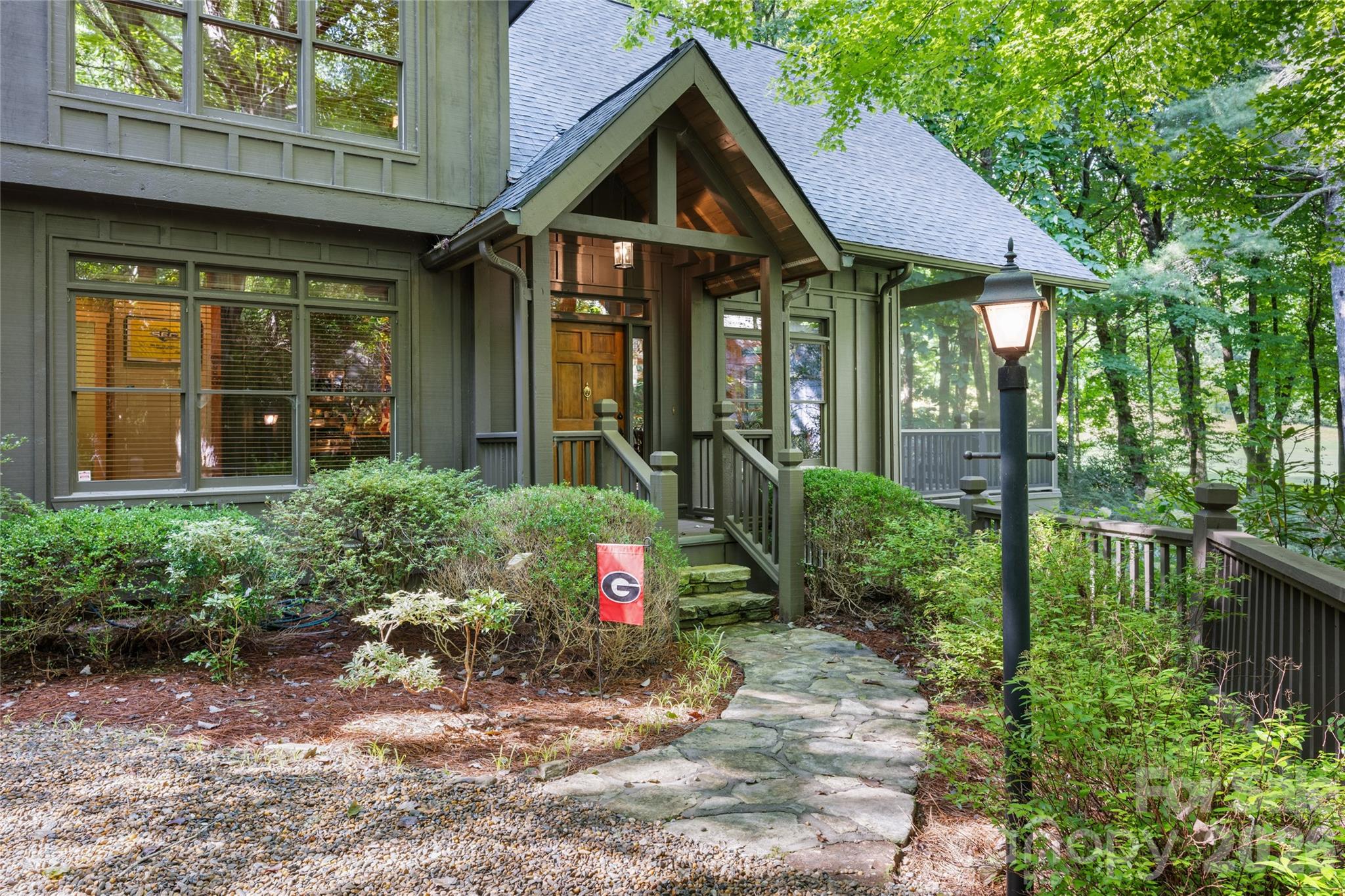 575 Seminole Way Property Photo 1