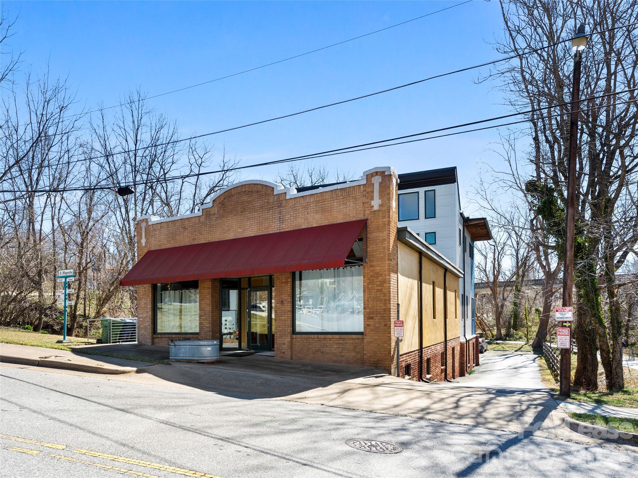 8 Magnolia Avenue Property Photo 1