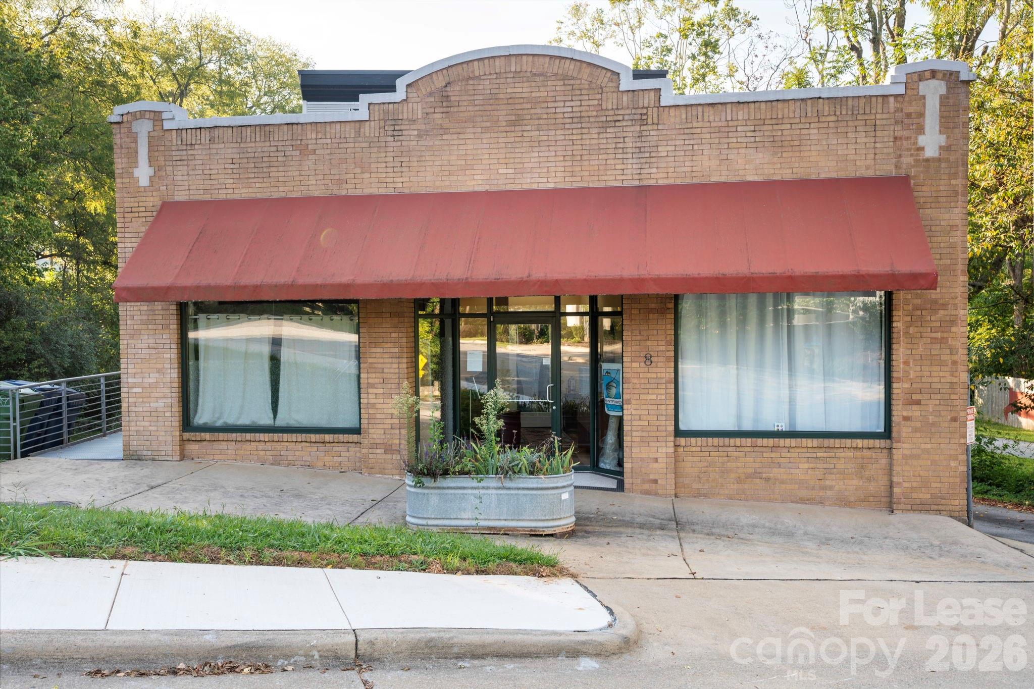 8 Magnolia Avenue Property Photo 3