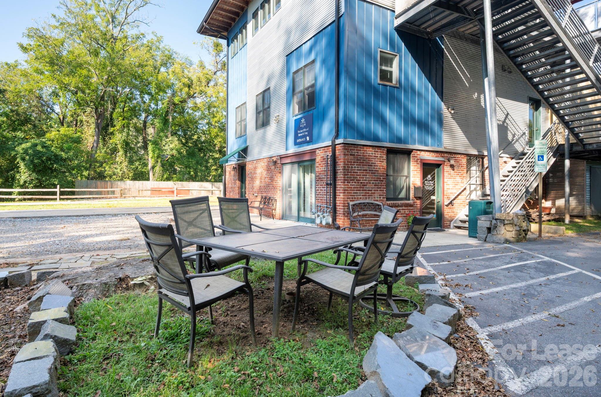 8 Magnolia Avenue Property Photo 18