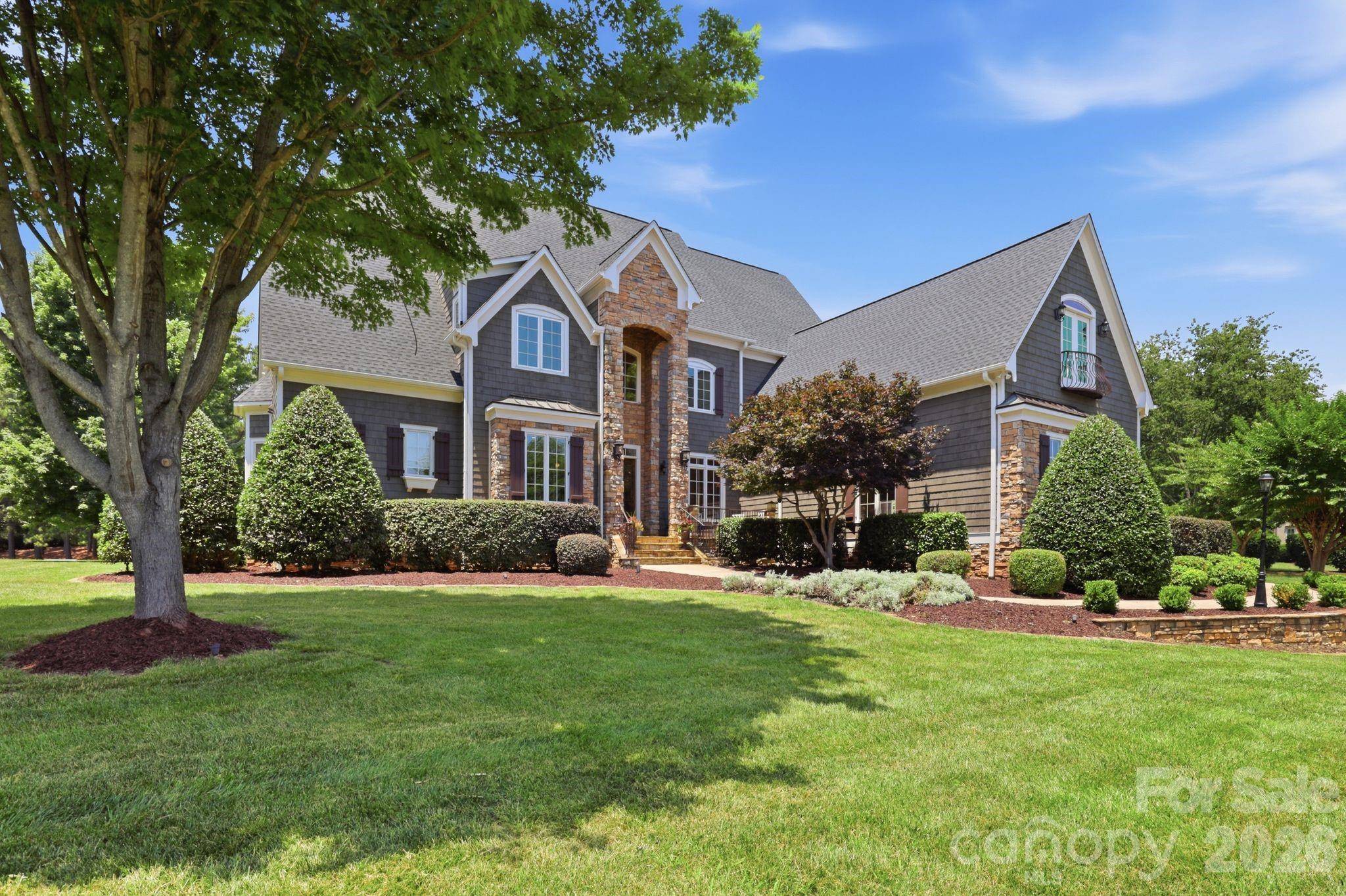 161 Cape Cod Way Property Photo 1