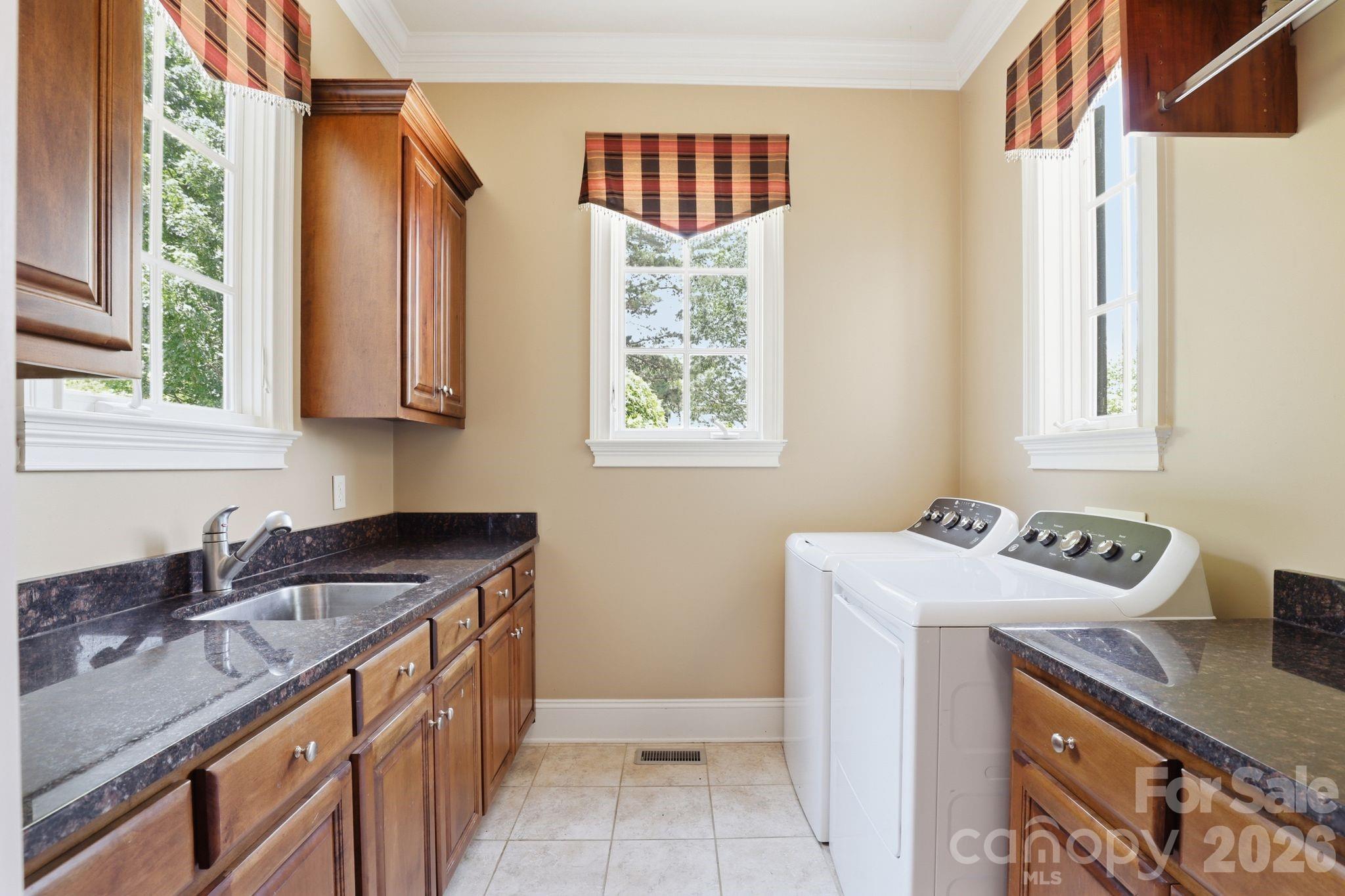 161 Cape Cod Way Property Photo 26