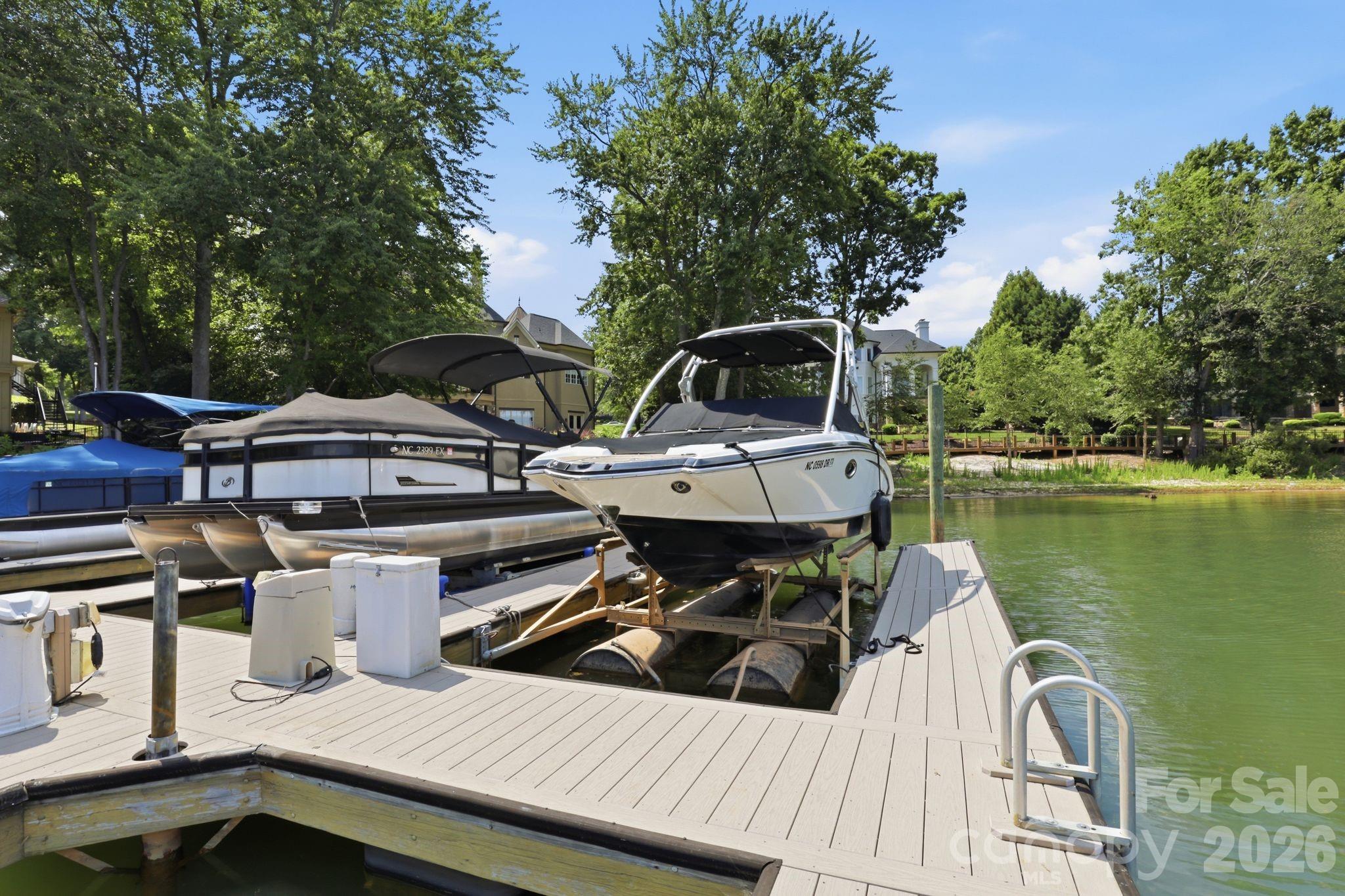 161 Cape Cod Way Property Photo 42