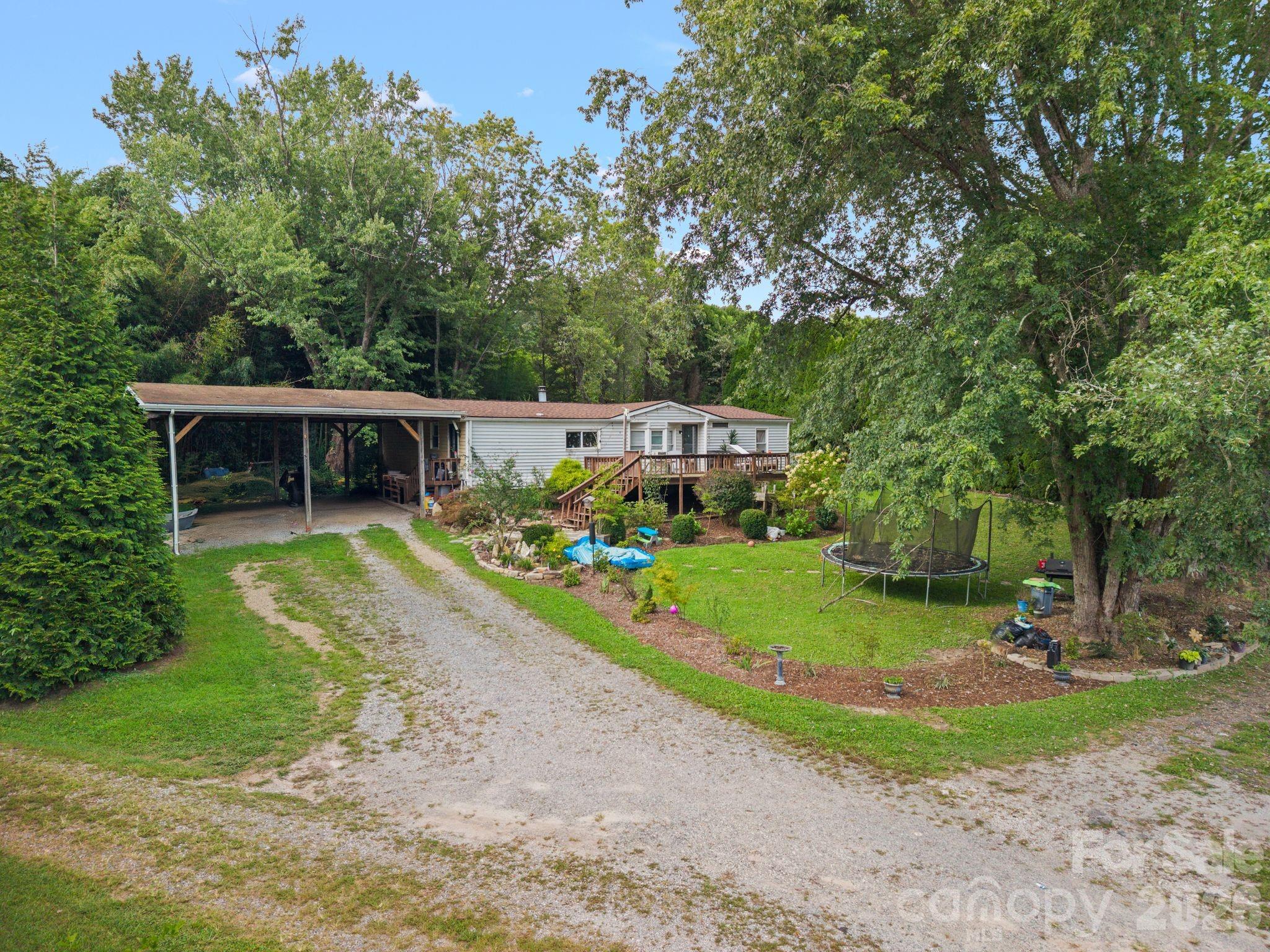 5640 Boylston Highway Property Photo 10