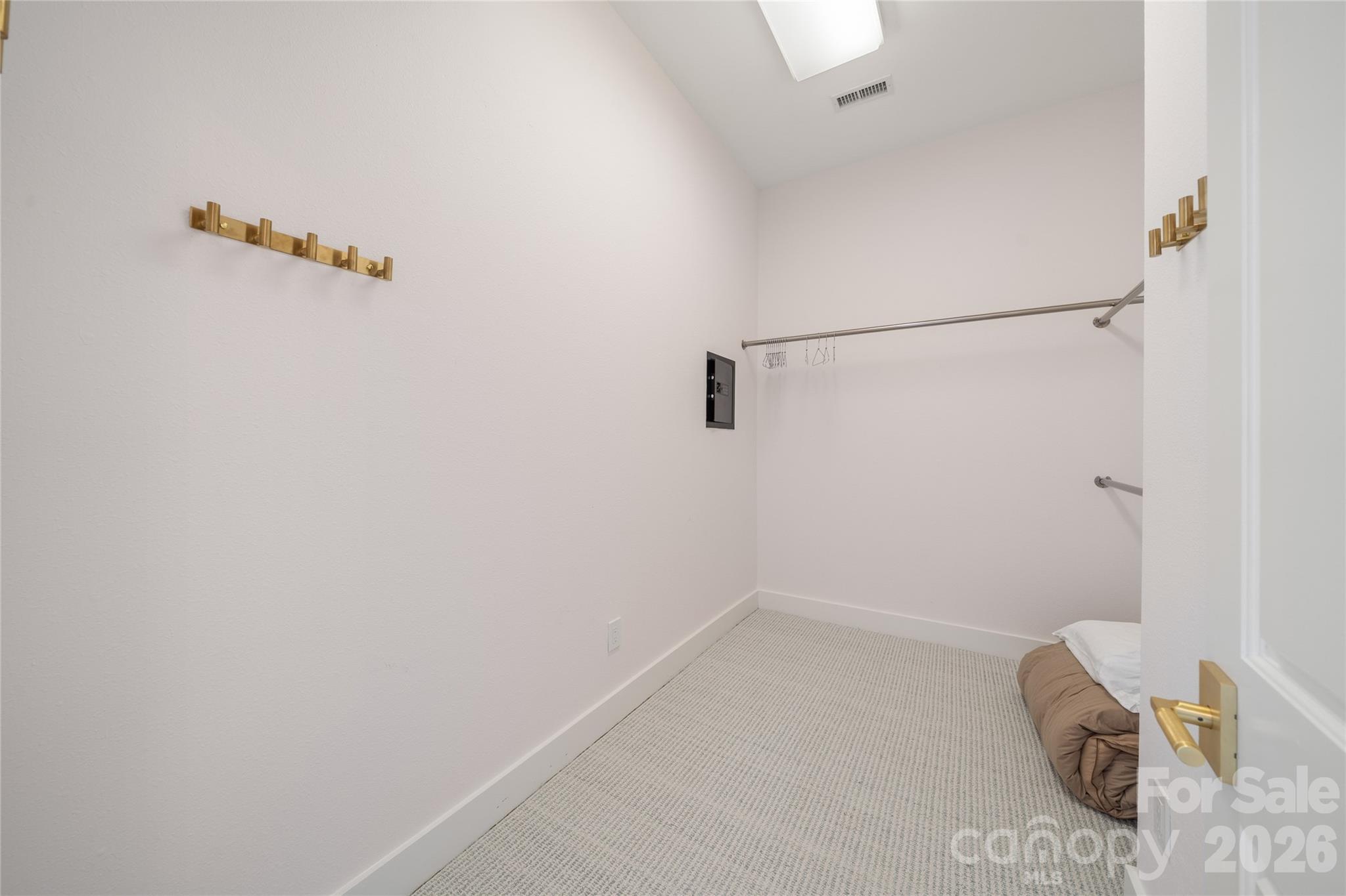 4 Chimney Crest Drive J Property Photo 20