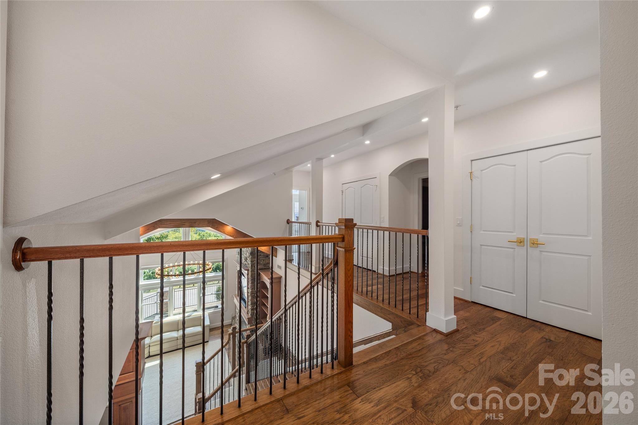 4 Chimney Crest Drive J Property Photo 27