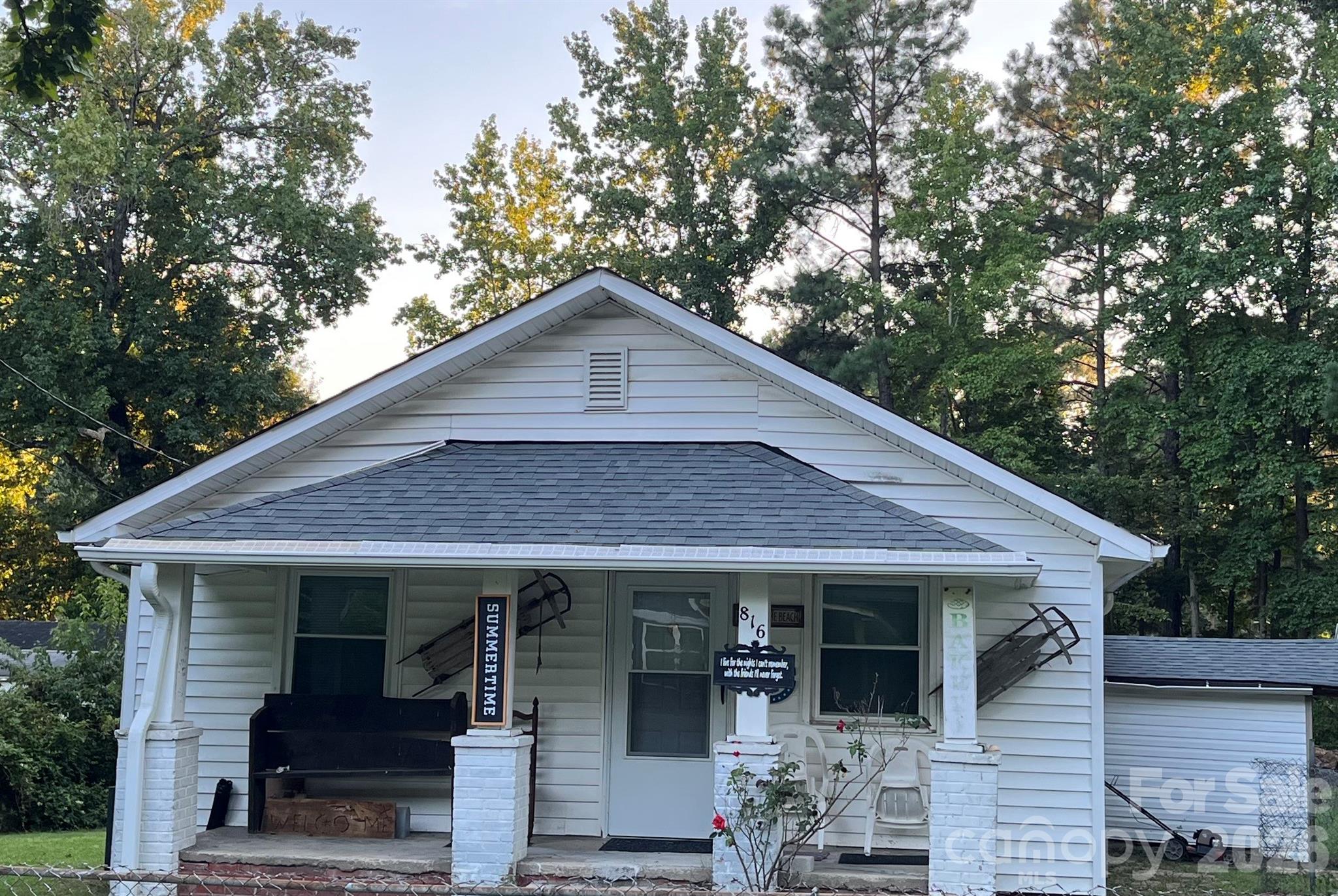 816 Skyland Street Property Photo