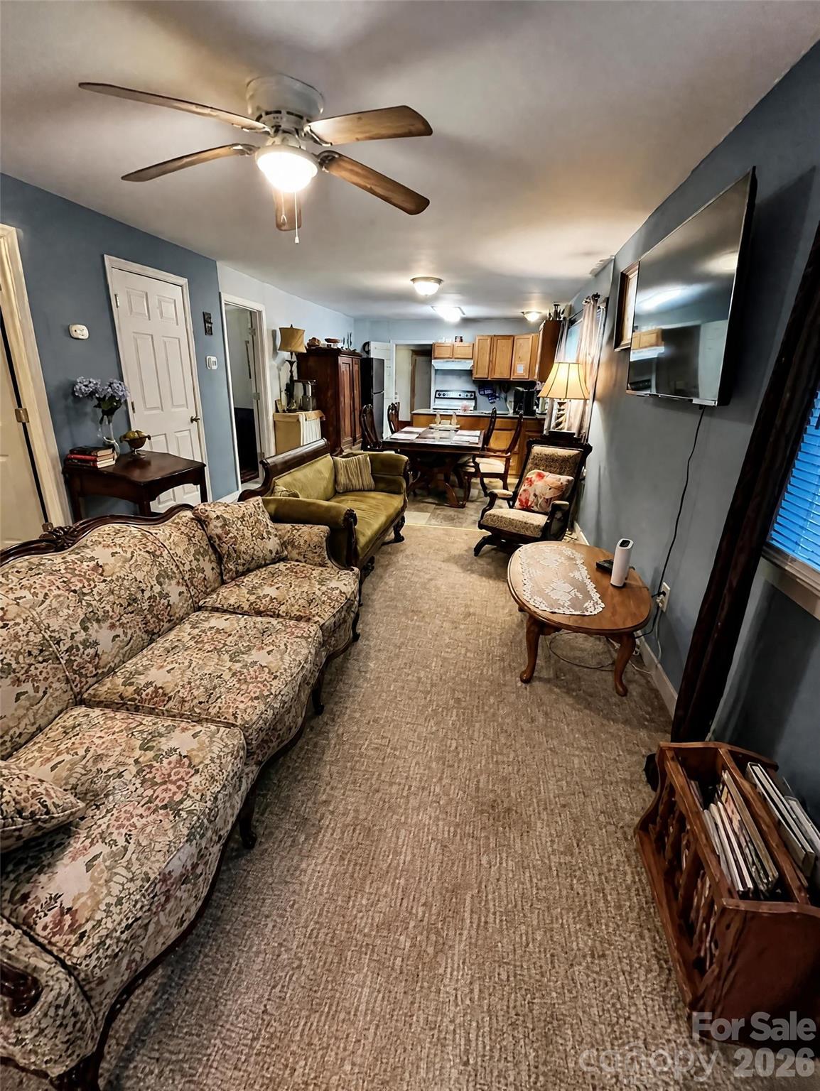 816 Skyland Street Property Photo 3