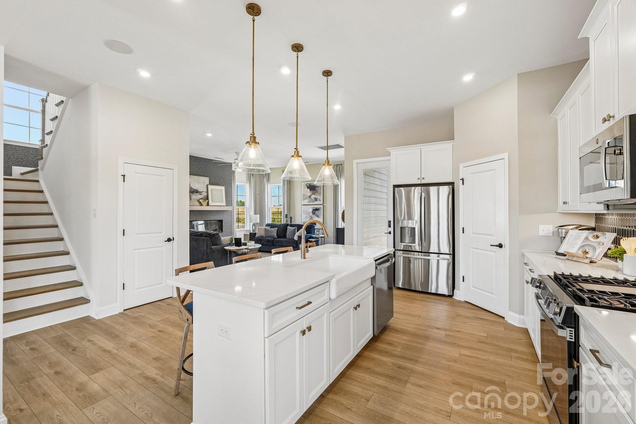 6101 Daisy Dale Drive Property Photo 19