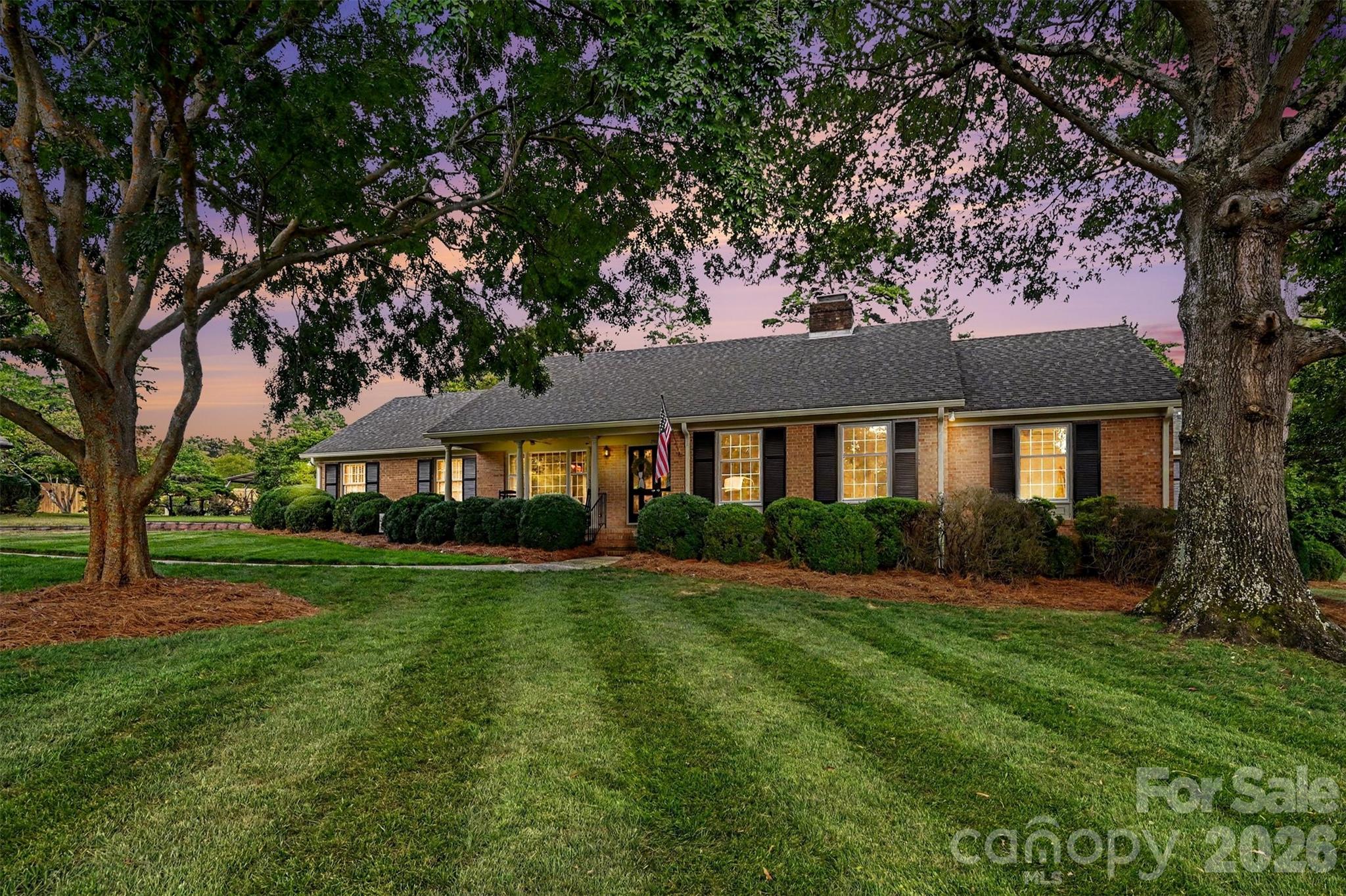 207 Richmond Road Property Photo 1