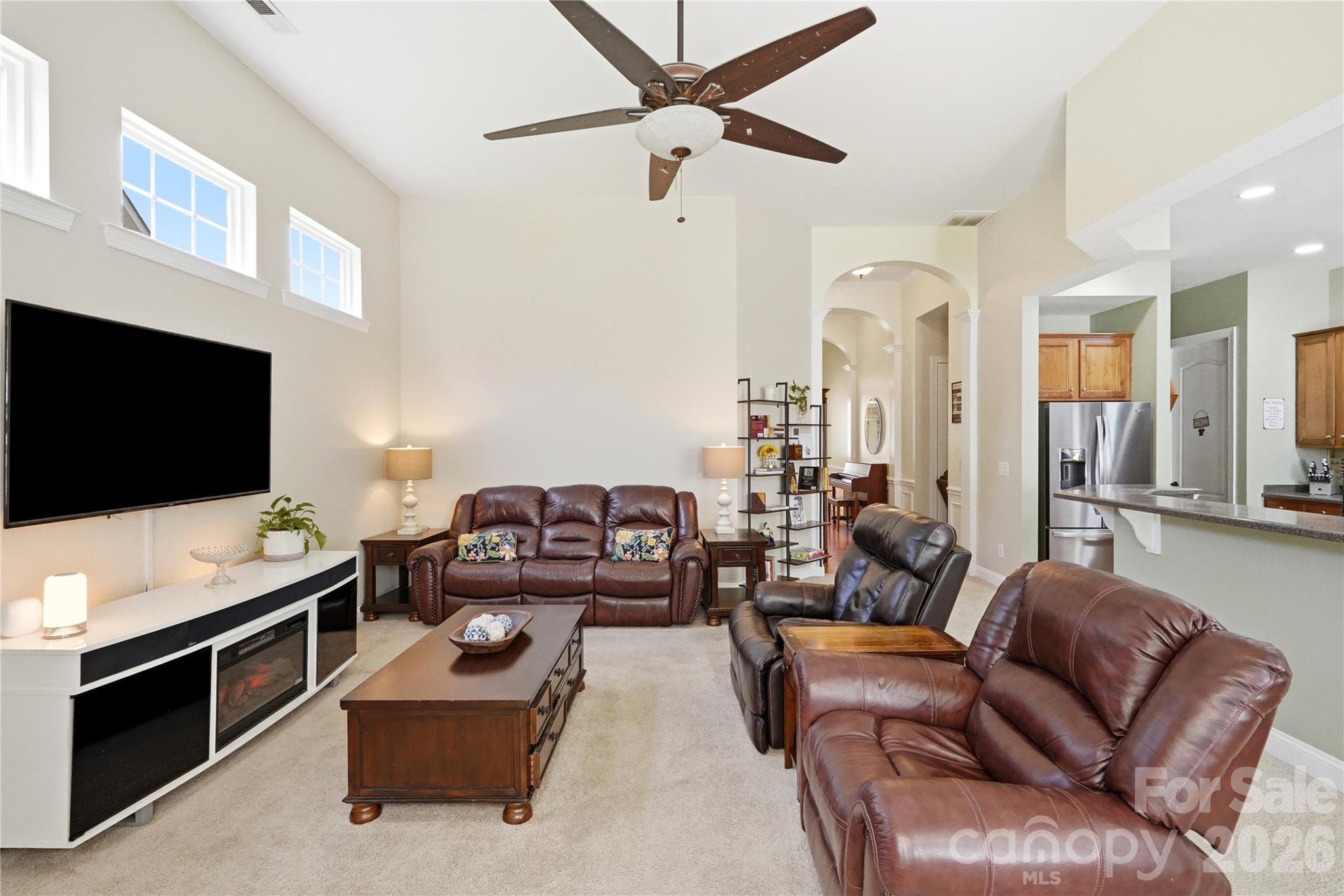 3559 Valiant Avenue Property Photo 6