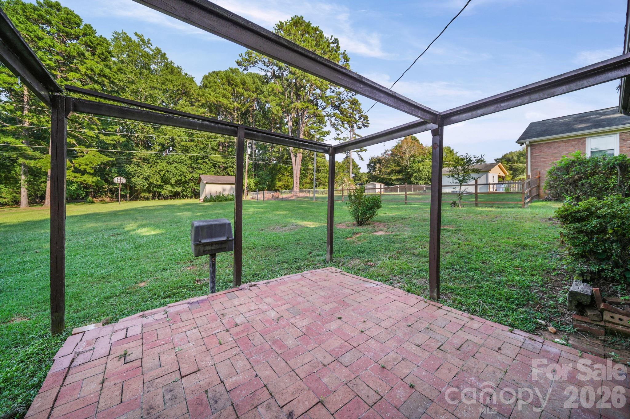 13519 Four Oaks Lane Property Photo 6