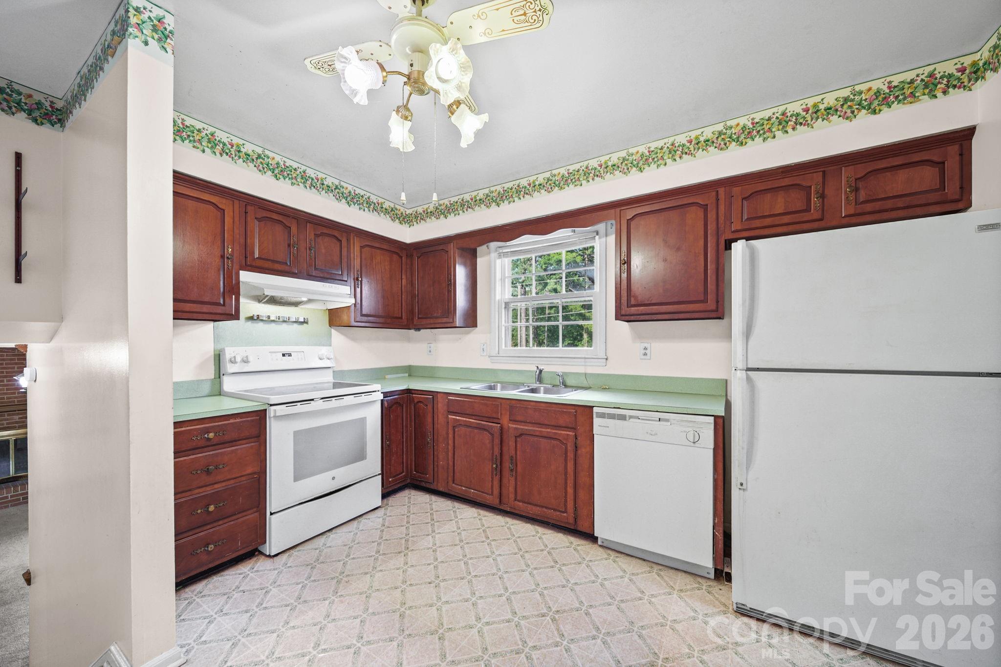 13519 Four Oaks Lane Property Photo 12