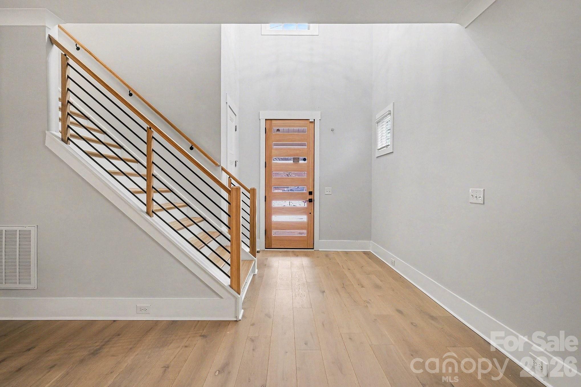 2305 Sanders Avenue Property Photo 6