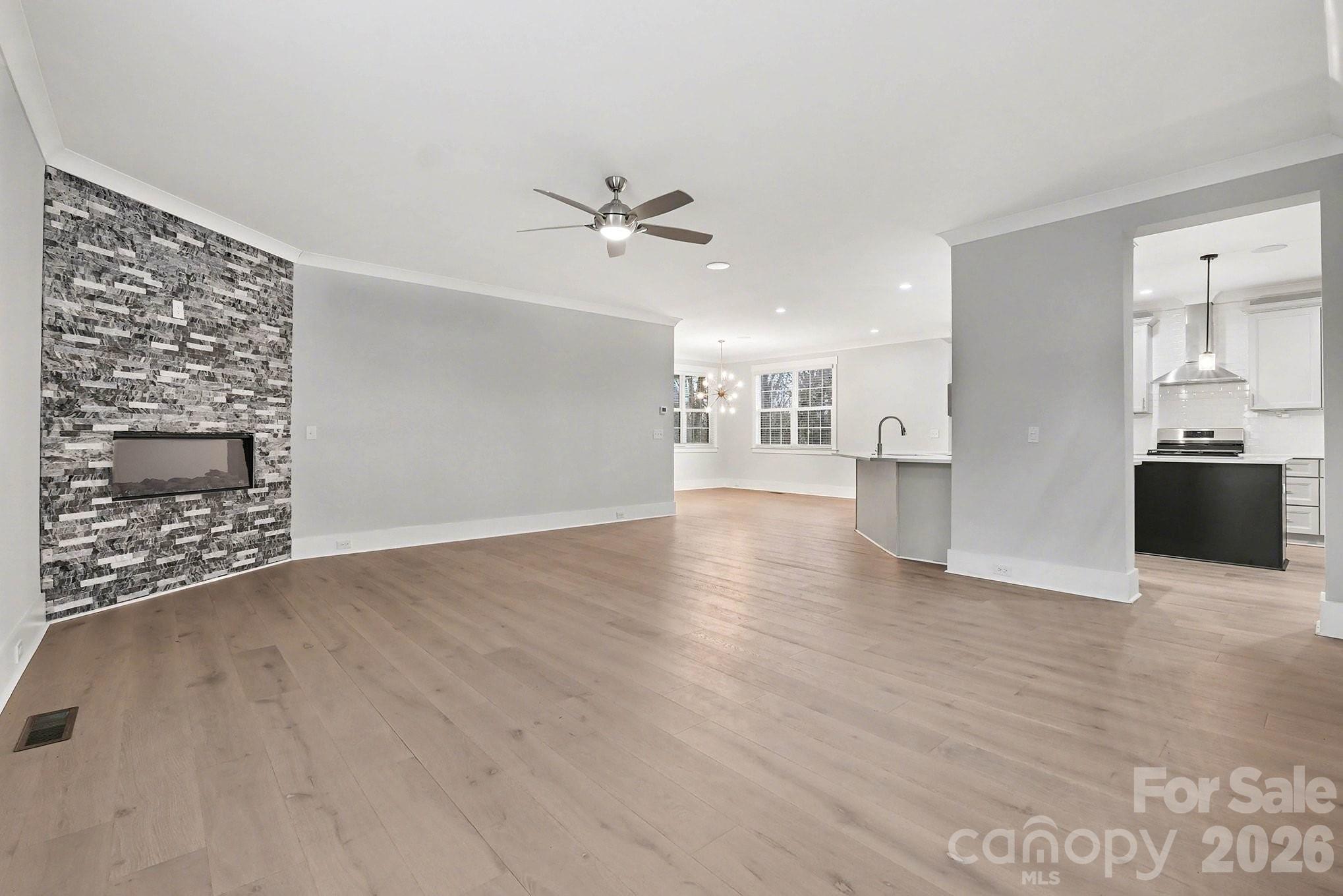 2305 Sanders Avenue Property Photo 8