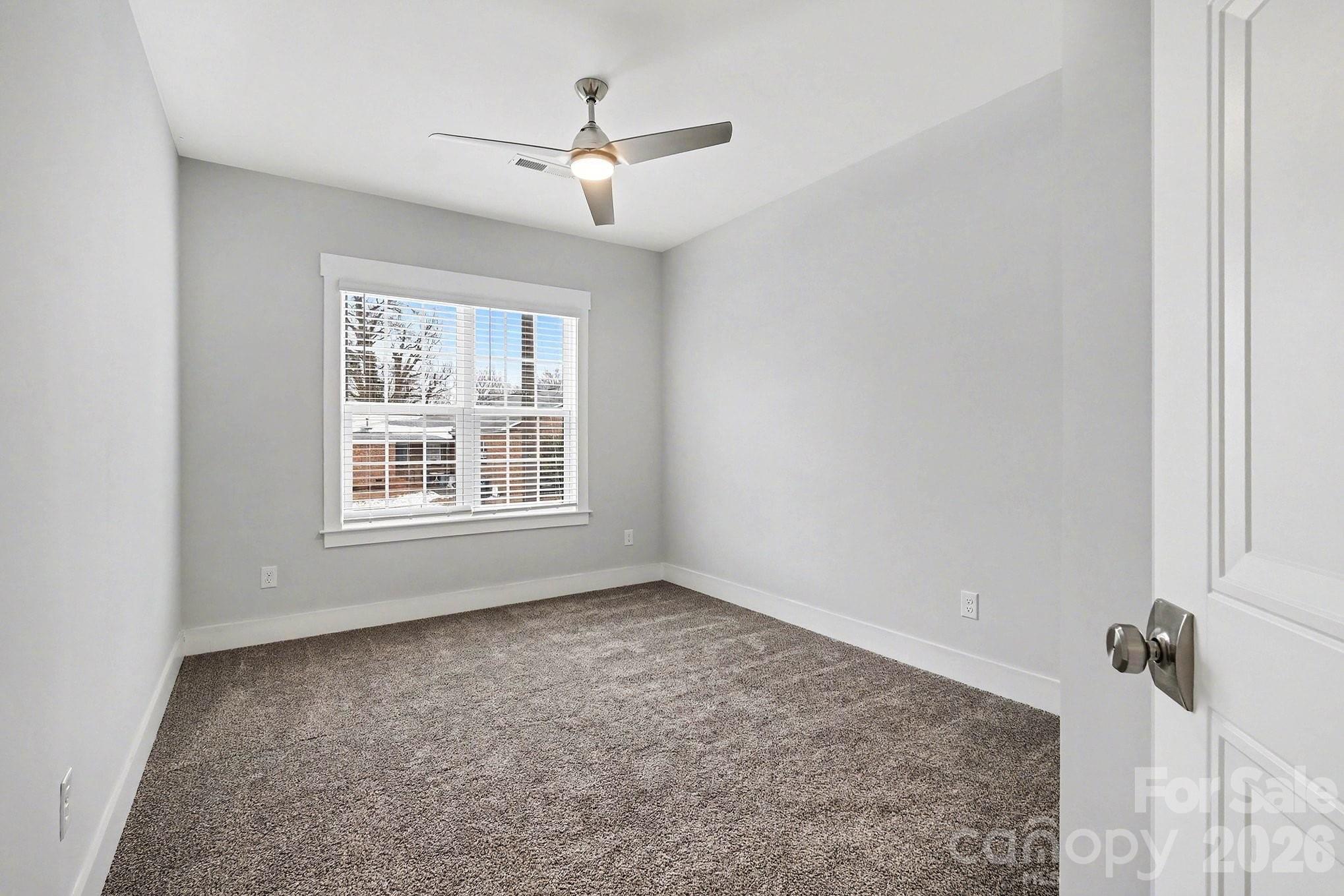 2305 Sanders Avenue Property Photo 27