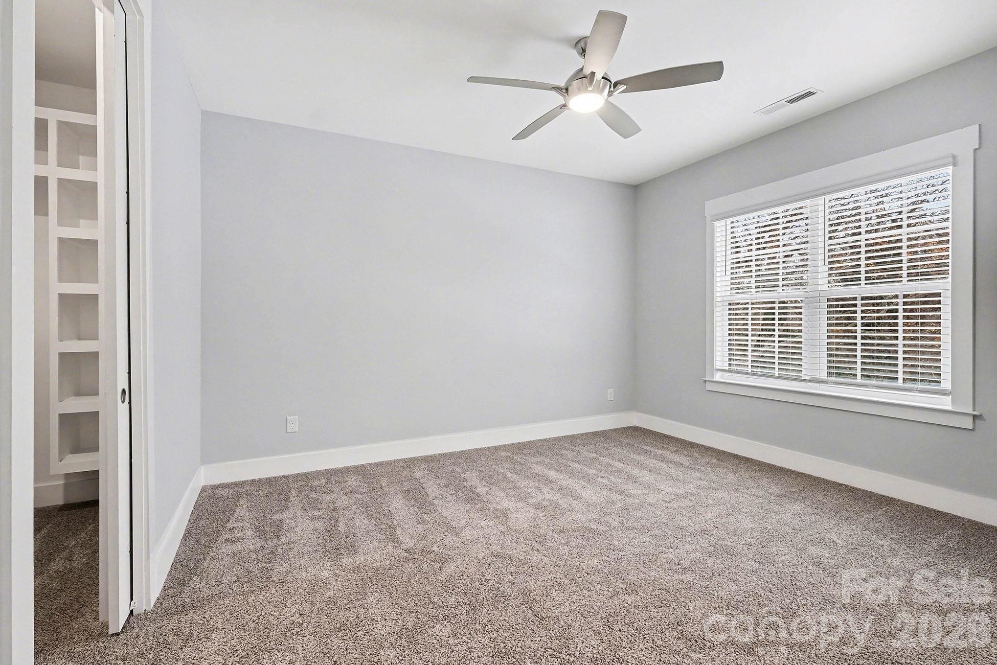 2305 Sanders Avenue Property Photo 30