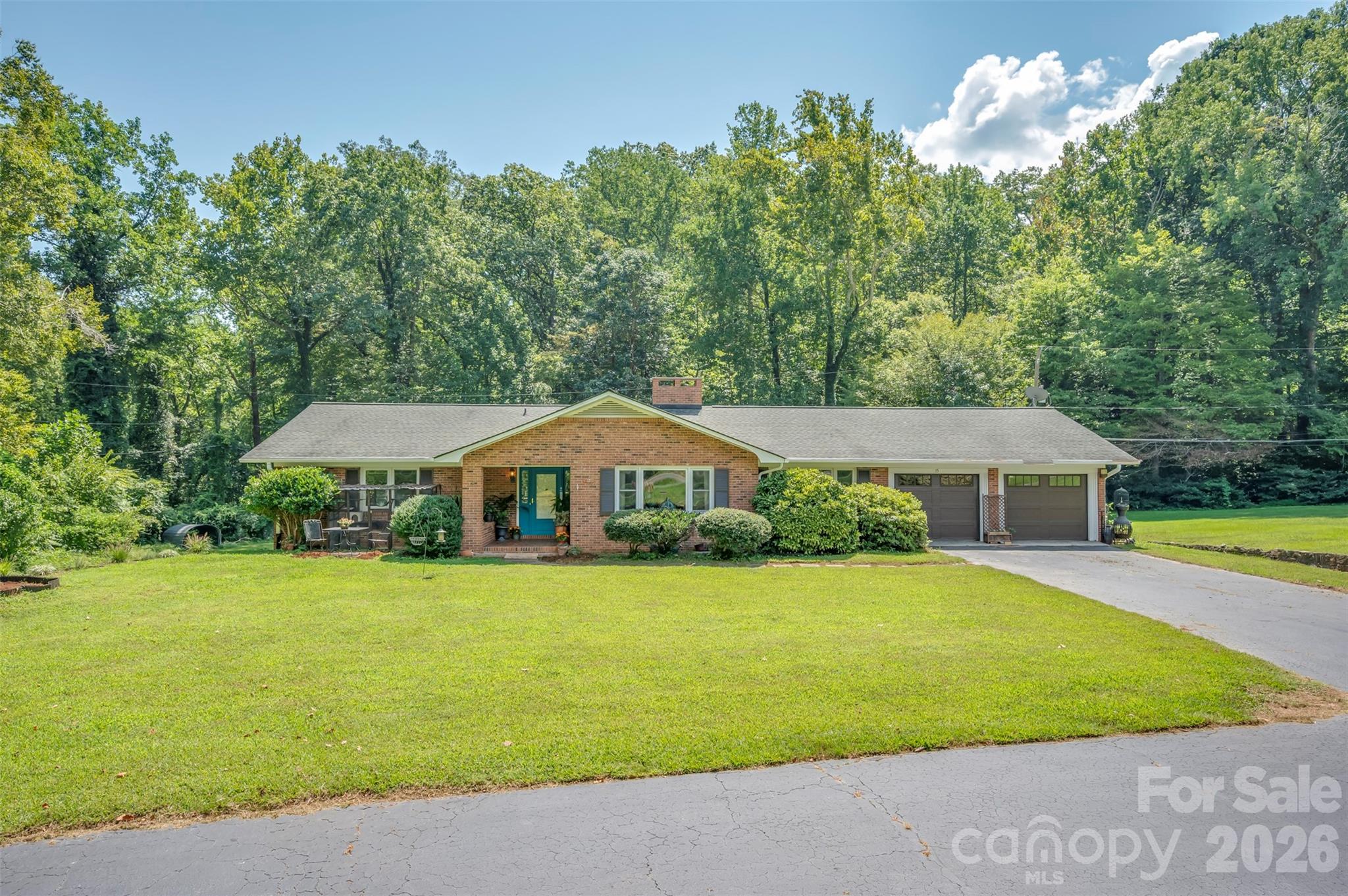 15 Meadowlark Drive Property Photo 1